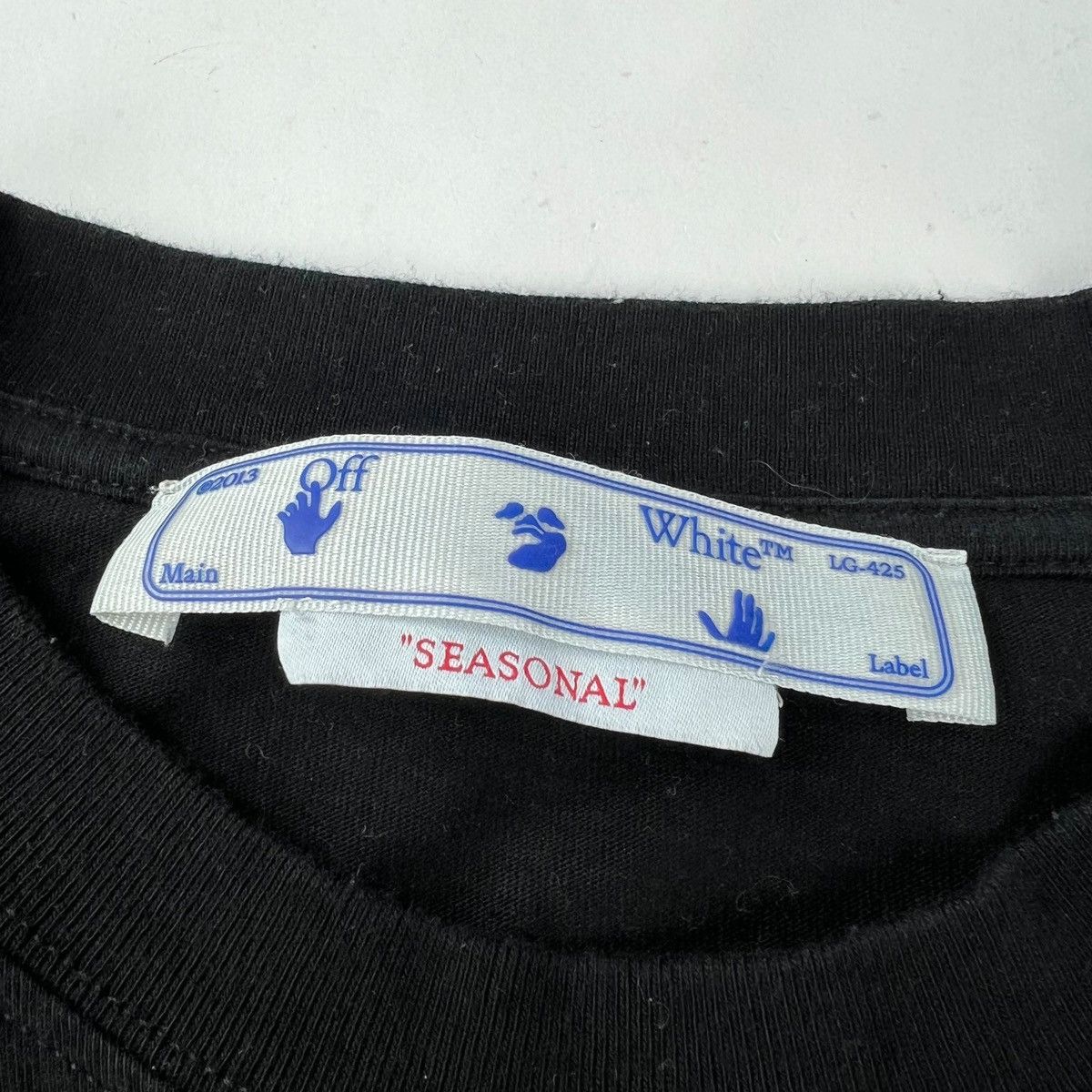 Off-White Off-White Wave Diagonal T Shirt Size US S / EU 44-46 / 1 - 5 Thumbnail
