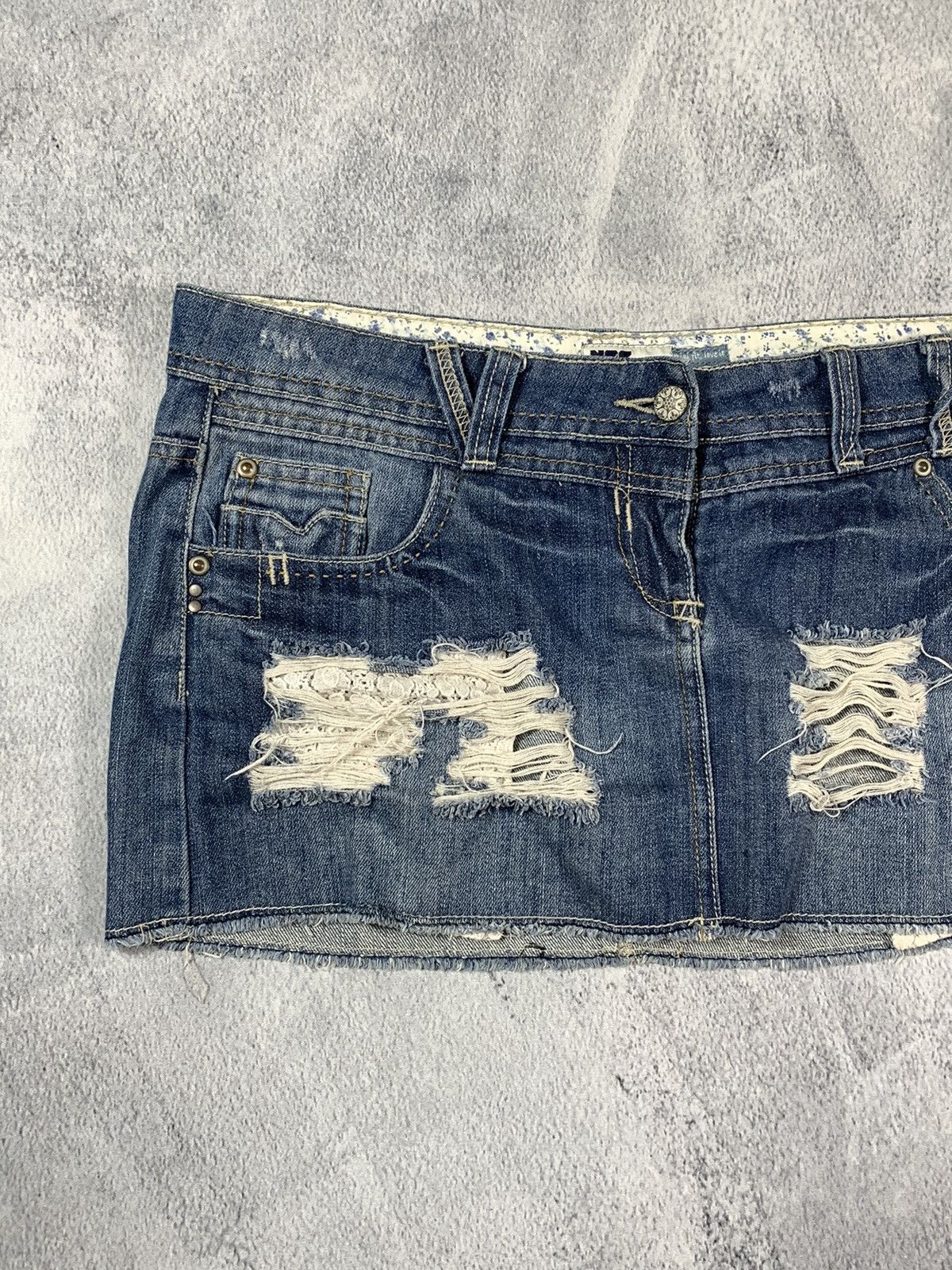 Japanese Brand × Vintage Vintage Y2K denim mini skirt streetwear style size 35 Size 35" - 2 Thumbnail