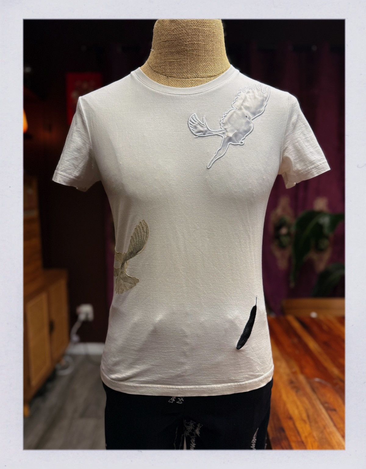 Other GXG White Graphic Tee – Birds & Feather Design – Size M Size US M / EU 48-50 / 2 - 2 Thumbnail