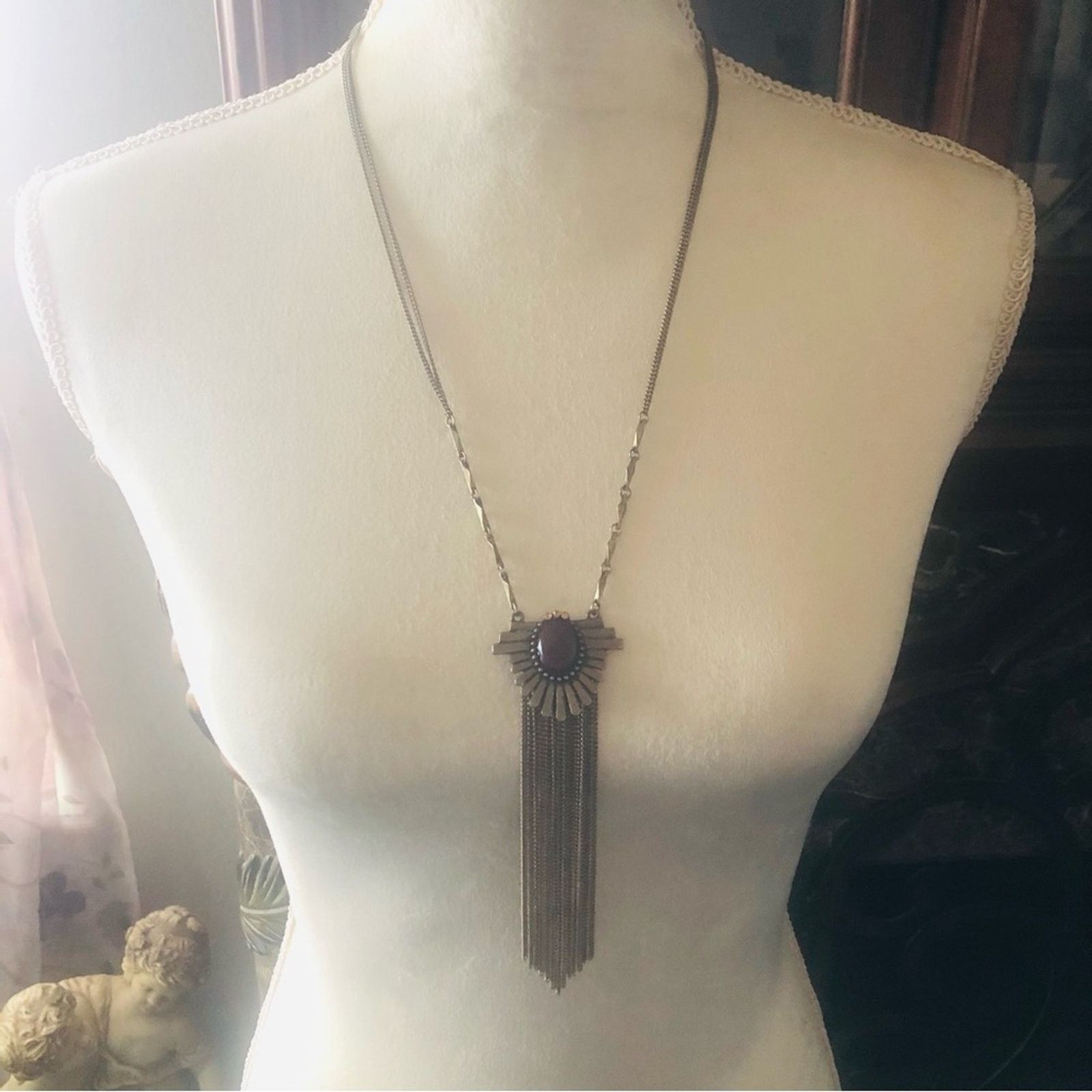 Jewelry Dyed agate cabochon antique gold tone fringe chain necklace Size ONE SIZE - 2 Thumbnail