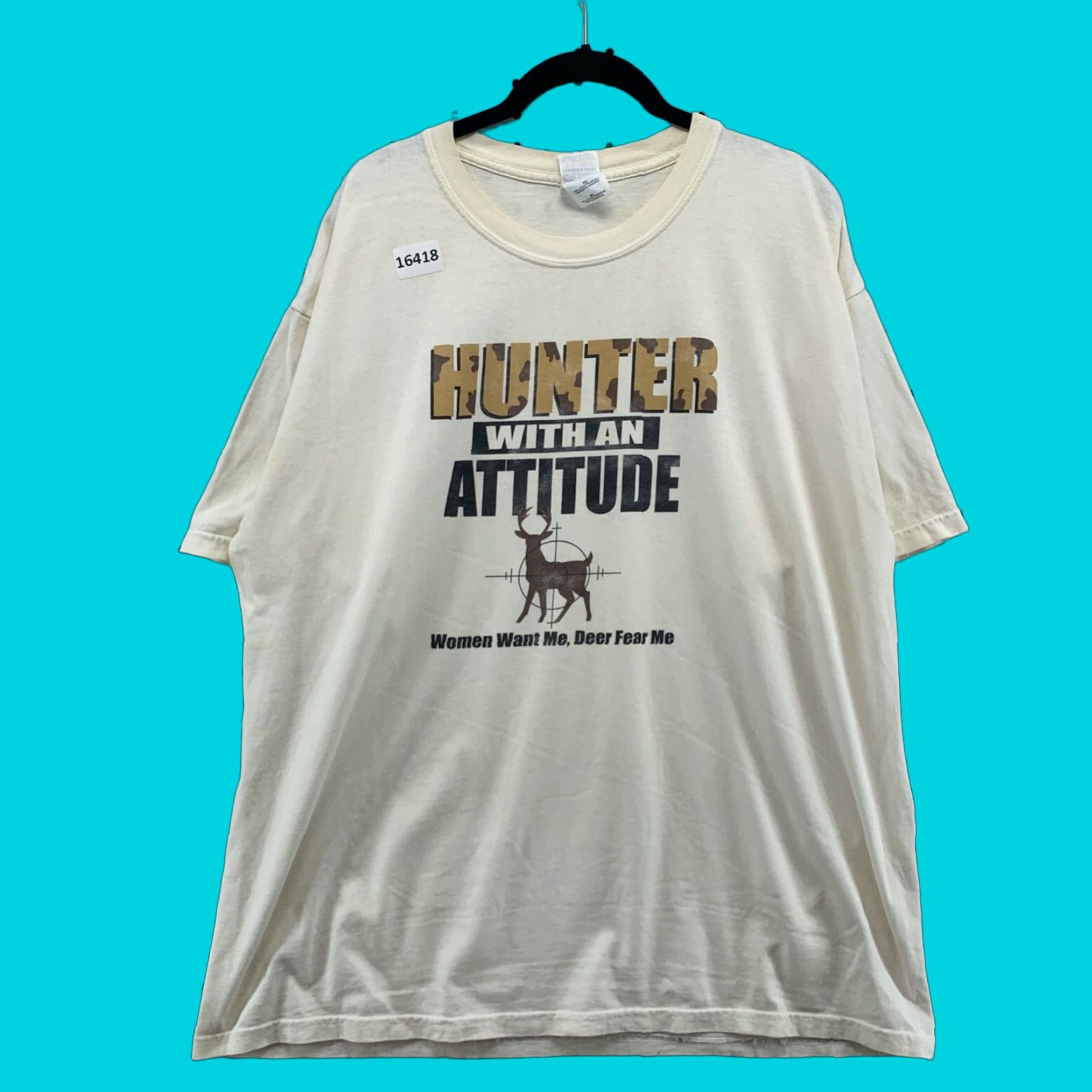 Gildan VINTAGE HUNTER WITH AN ATTITUDE Shirt Mens XL White Deer Cross Hair Graphic Size US XL / EU 56 / 4 - 1 Thumbnail