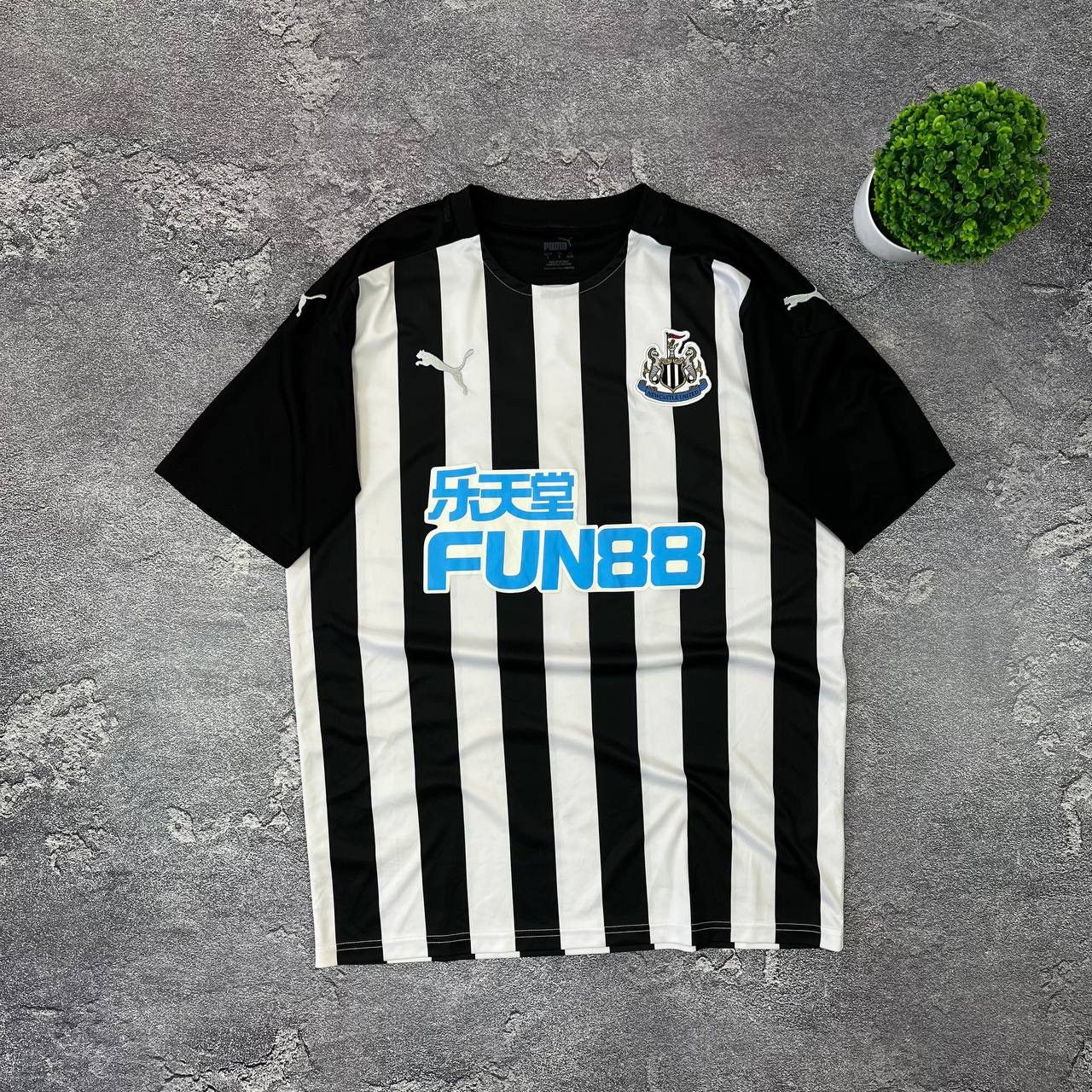 Puma Vintage Puma Fraser New Castle United Team Football Jersey Size US L / EU 52-54 / 3 - 7 Thumbnail