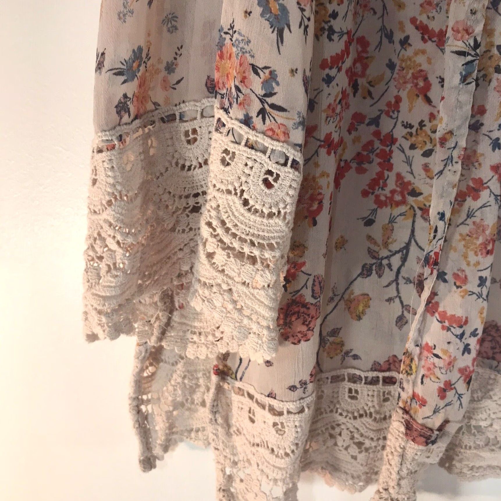Vintage VINTAGE Xhilaration Women's Crochet Floral Open Front Cardigan L Ivory Lace Long Sleeve Lightweigh Size L / US 10 / IT 46 - 2 Thumbnail