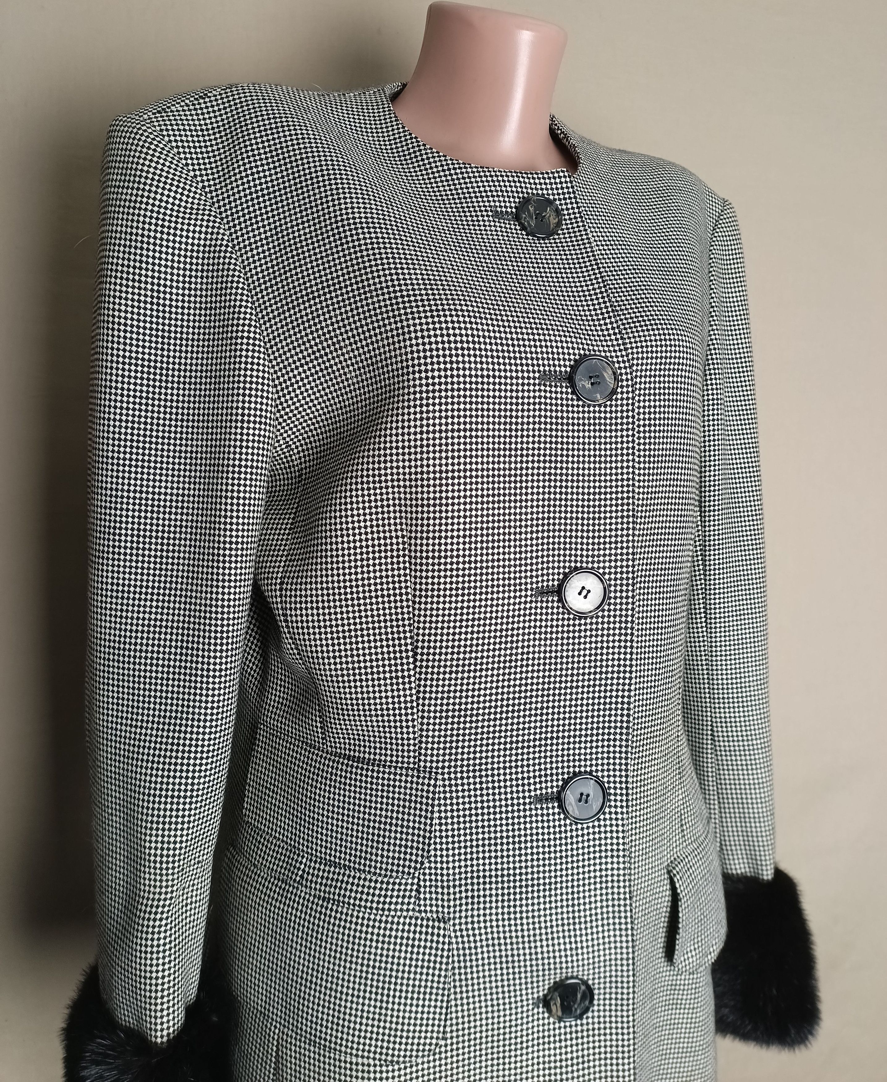 Akris AKRIS Wool Grey Check Jacket Coat Fur Trim EU38 US8 Size M / US 6-8 / IT 42-44 - 2 Thumbnail