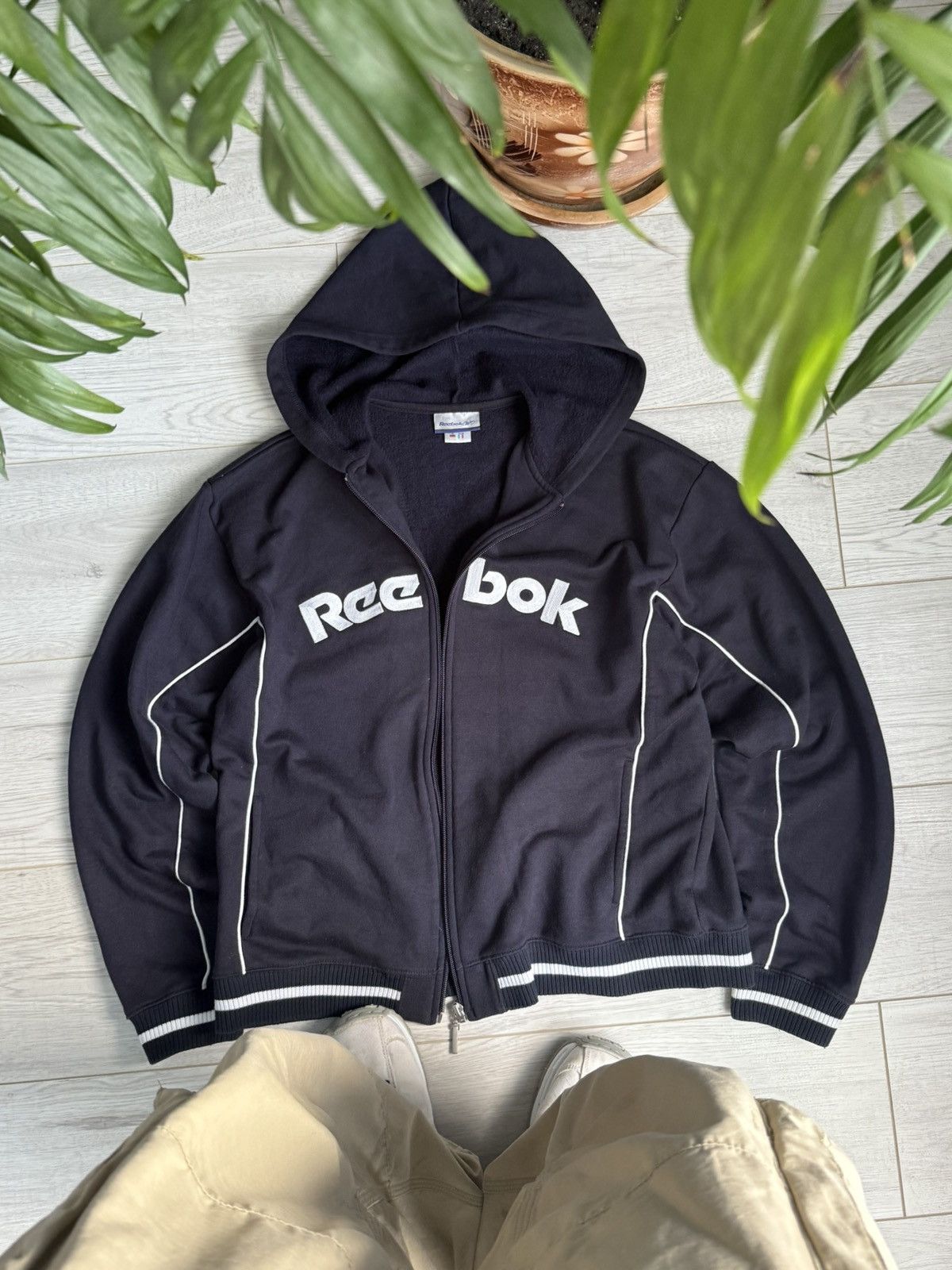 Reebok × Vintage Vintage Reebok zip hoodie big logo 90’s Size US S / EU 44-46 / 1 - 1 Thumbnail