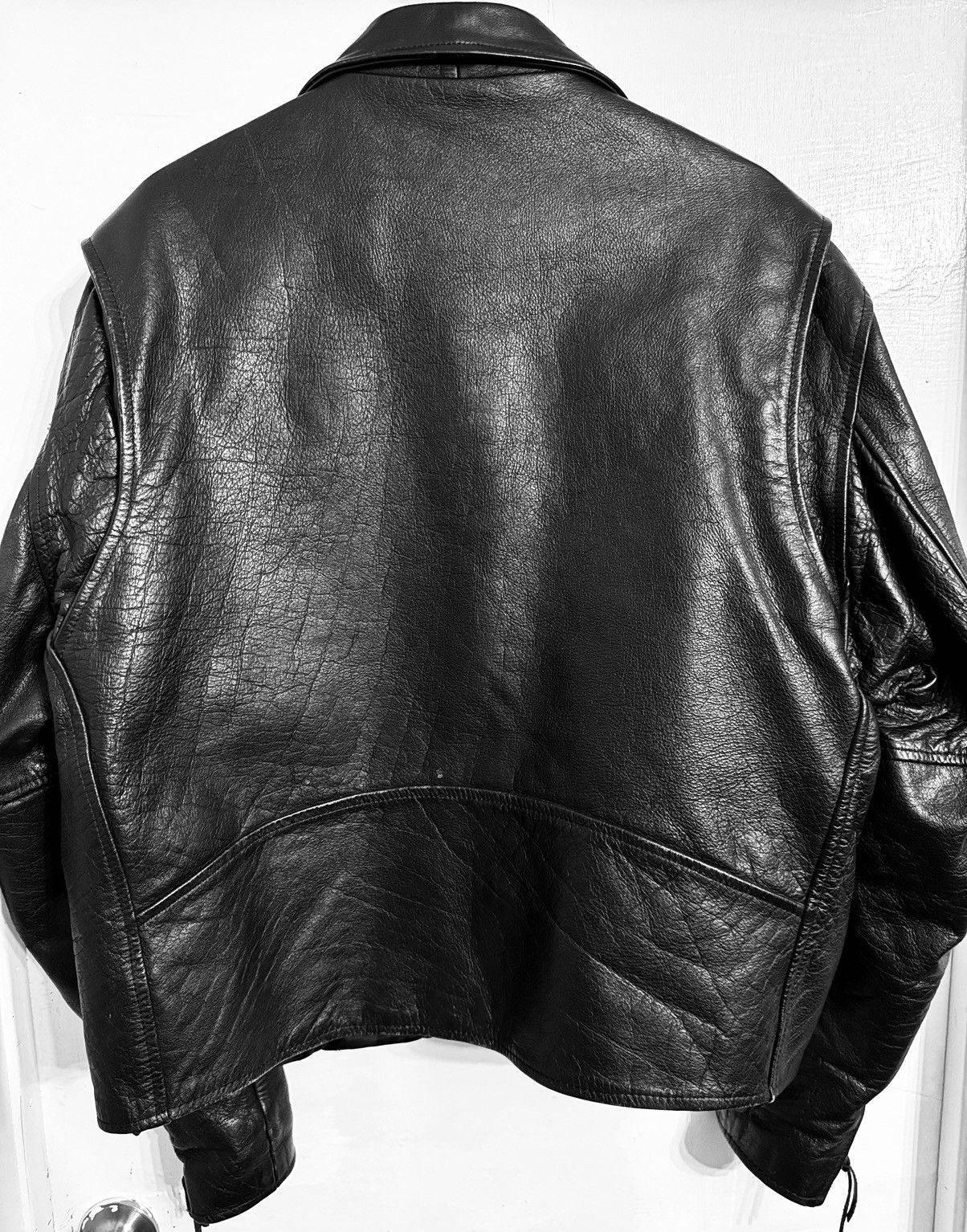 Genuine Leather FIRST GENUINE LEATHER JACKET. Biker Jacket. leather. Size US L / EU 52-54 / 3 - 6 Thumbnail