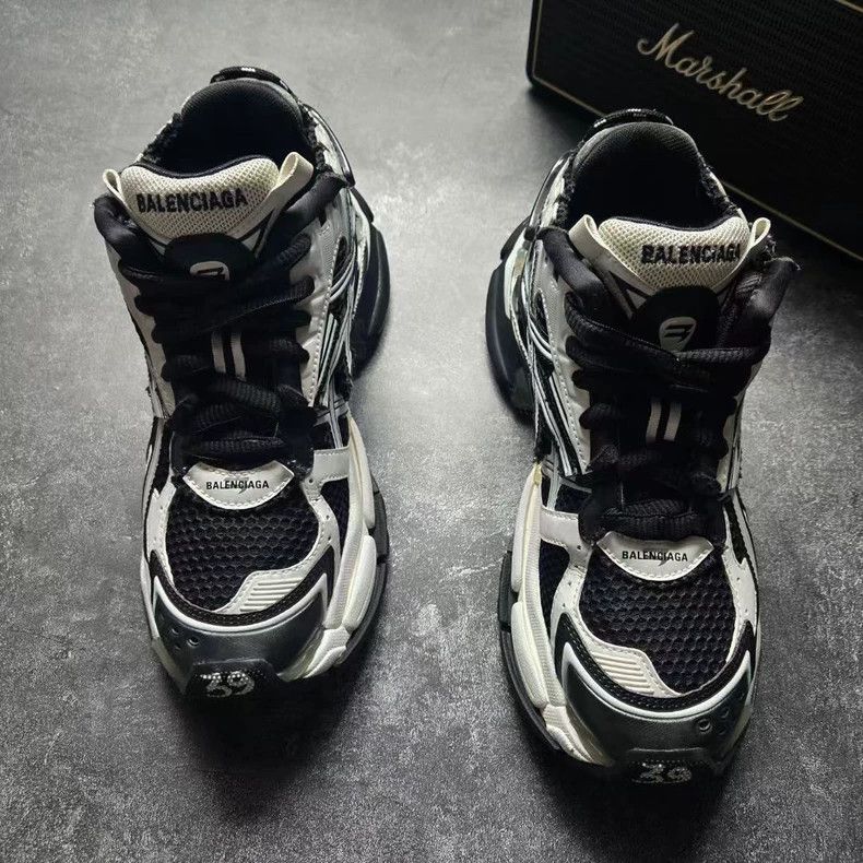 Balenciaga balenciaga runner black and white sneakers-dmc Size US 7.5 / EU 40-41 - 1 Thumbnail
