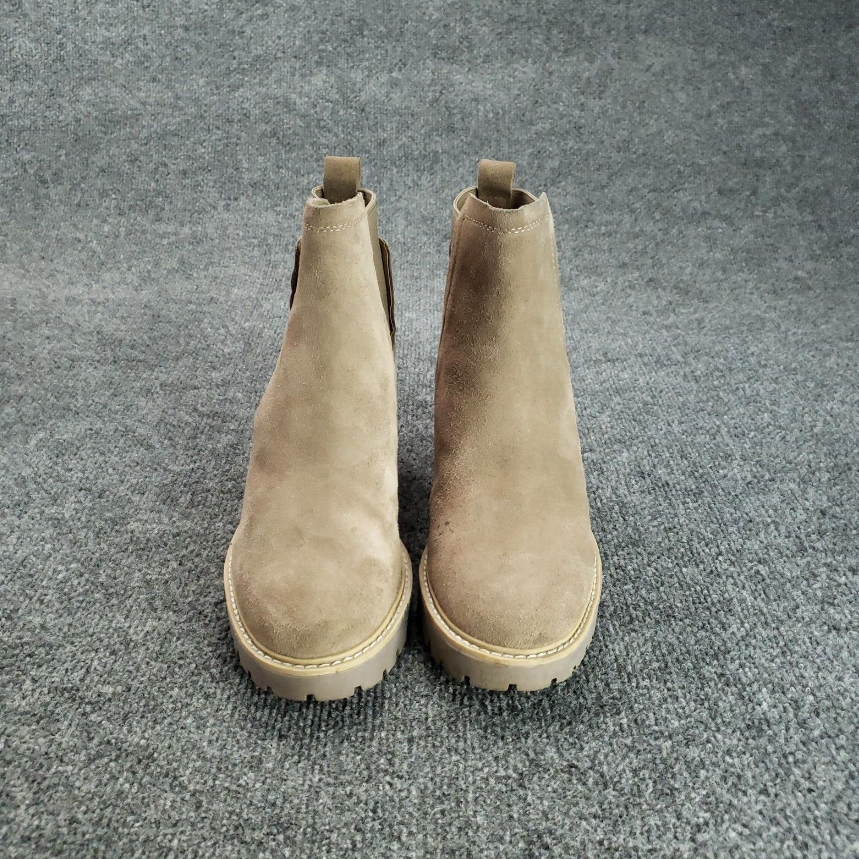 Dolce Vita Dolce Vita Boots Womens Size 9 Beige Suede Chelsea Lug Sole Ankle Chunky Size US 9 / IT 39 - 2 Thumbnail