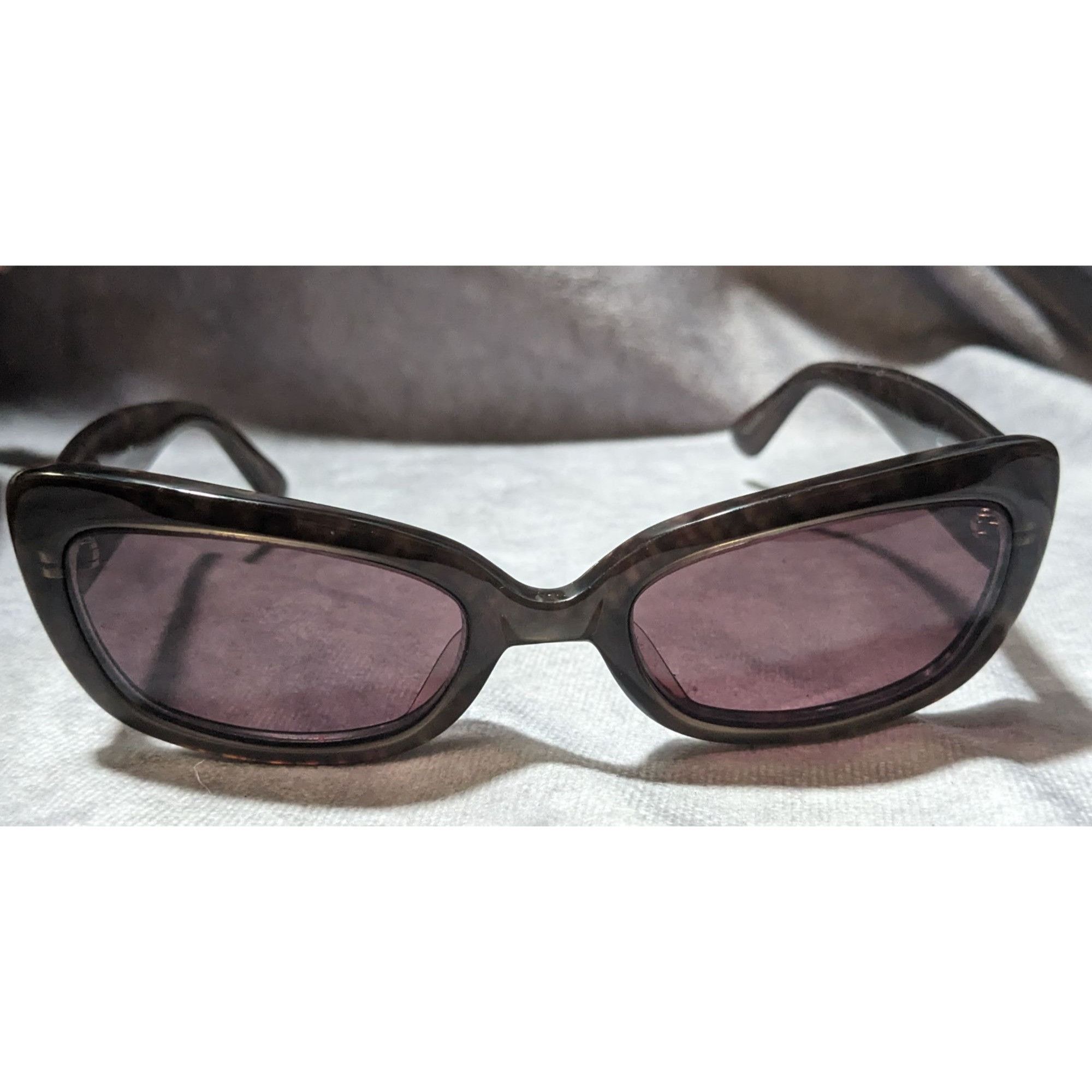 Nicole Miller Nicole Miller Vintage Rainforest Grey Python Sunglasses Size ONE SIZE - 1 Thumbnail