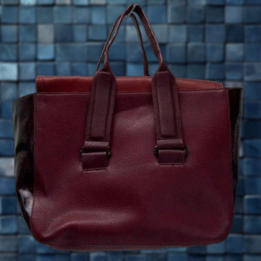 French Connection **DESIGNER Women’s French Connection Burgundy TwoTone Tote Purse** User: DESIGNER Women’s French Connection Burgundy TwoTone Tote Purse Size ONE SIZE - 1 Thumbnail