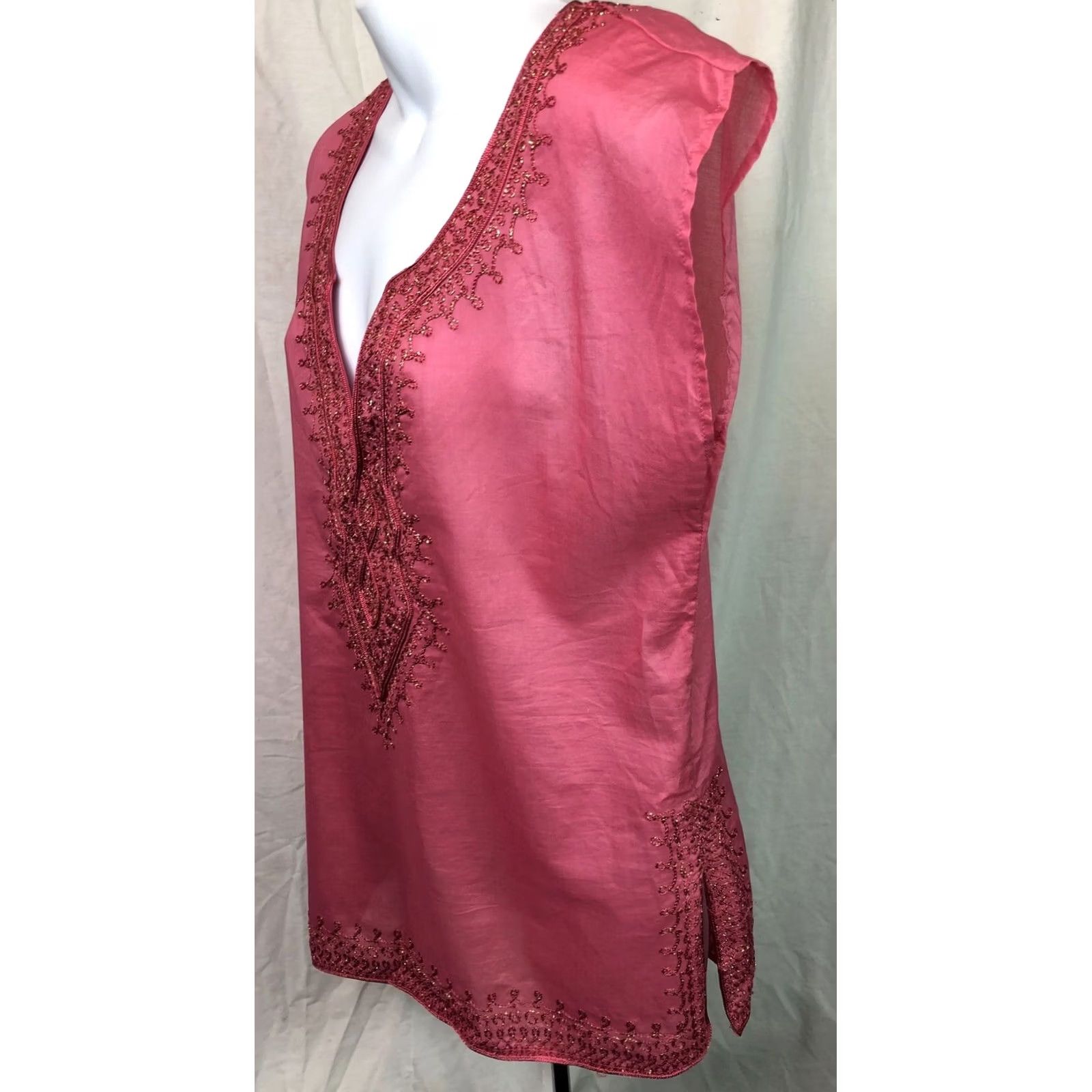 Vintage VINTAGE New York and Company Blouse Shirt S Womens Mauve Pink Beaded Embroidered V-Neck Cap Sleeve Boho Fairy 90s Style Size S / US 4 / IT 40 - 2 Thumbnail