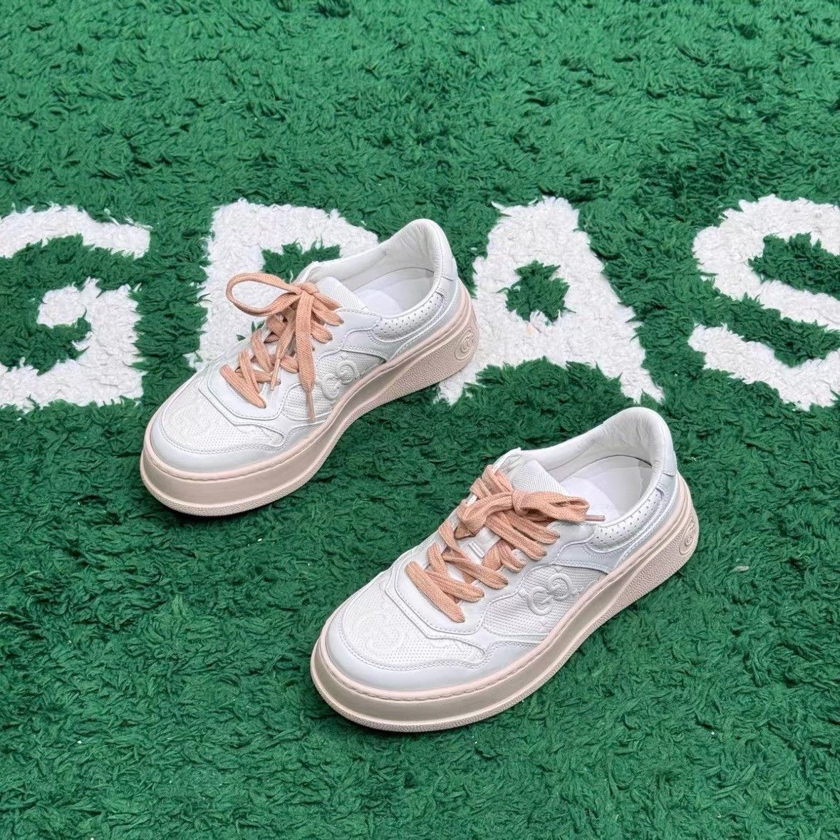 Gucci Gucci Pink Lowtop Sneakers us_6-5 Women Size US 6.5 / IT 36.5 - 1 Thumbnail