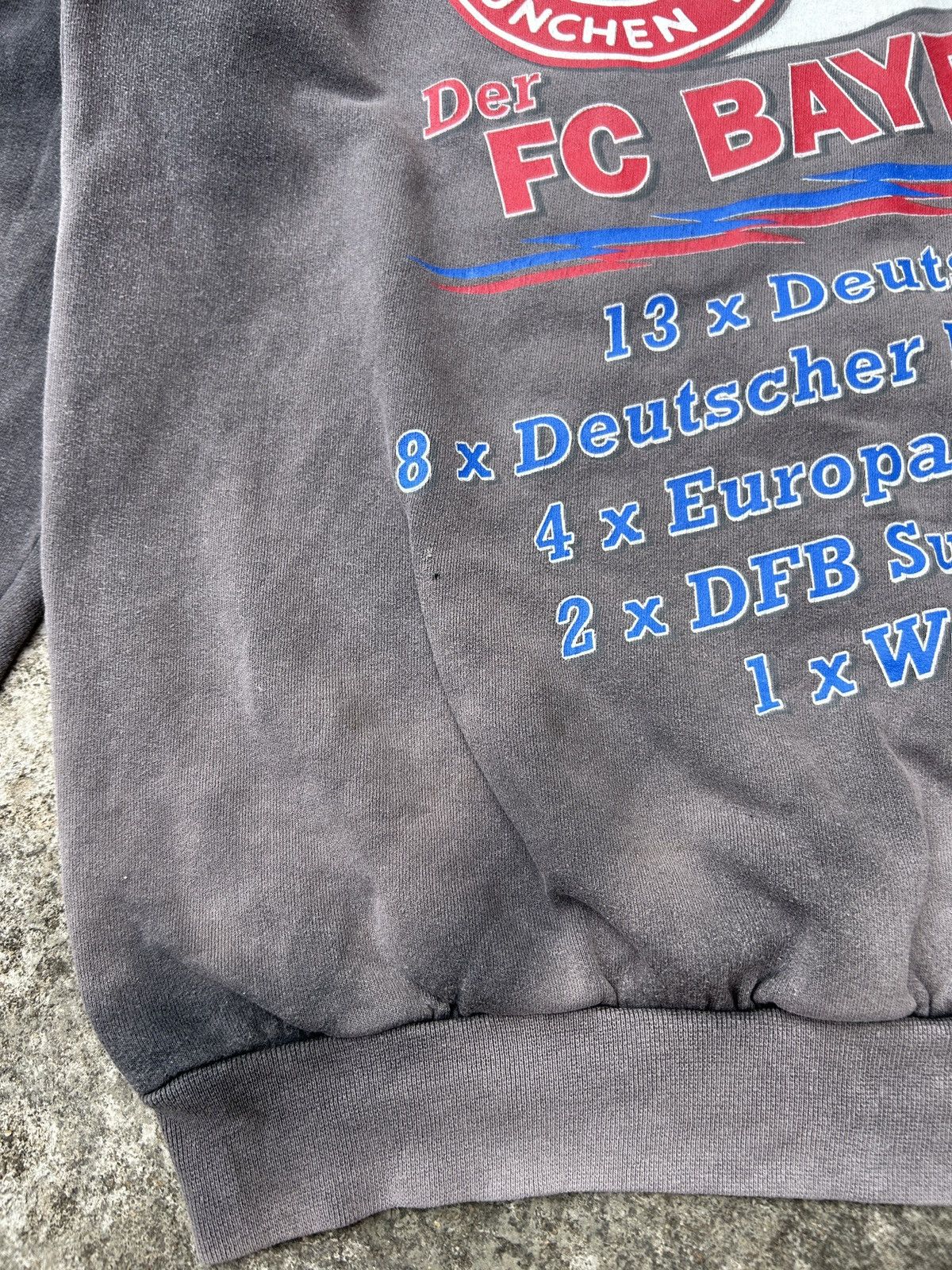Vintage Vintage Thrashed Sun Faded 1995/96BayernMunich dreamteamtour Size US M / EU 48-50 / 2 - 6 Thumbnail