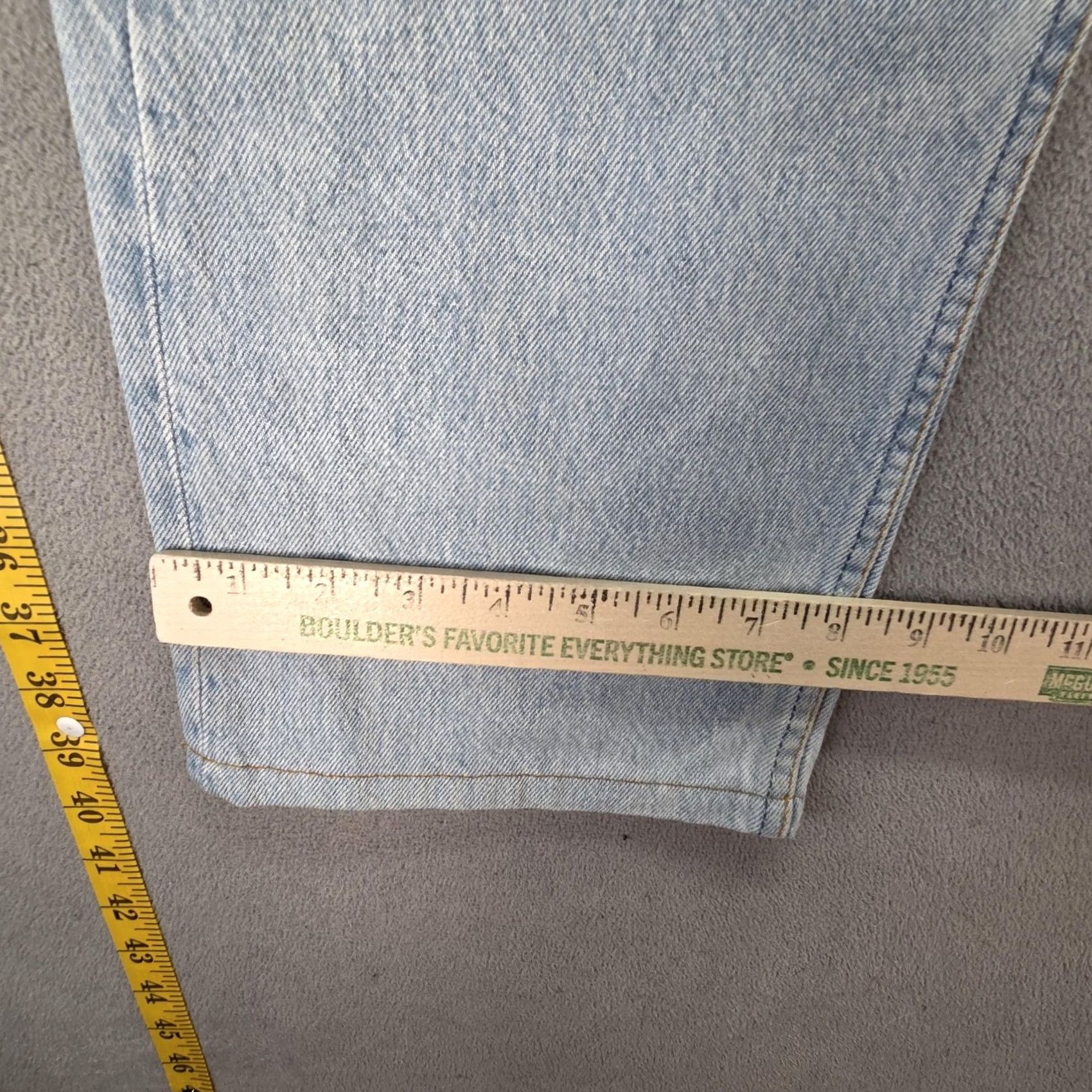 Levi's VINTAGE Levi's 501 Jeans Mens 31x29 Blue Light Wash Button Fly Straight Denim 29 Inseam Regular Fit Pockets Logo Distressed Size US 31 - 5 Thumbnail