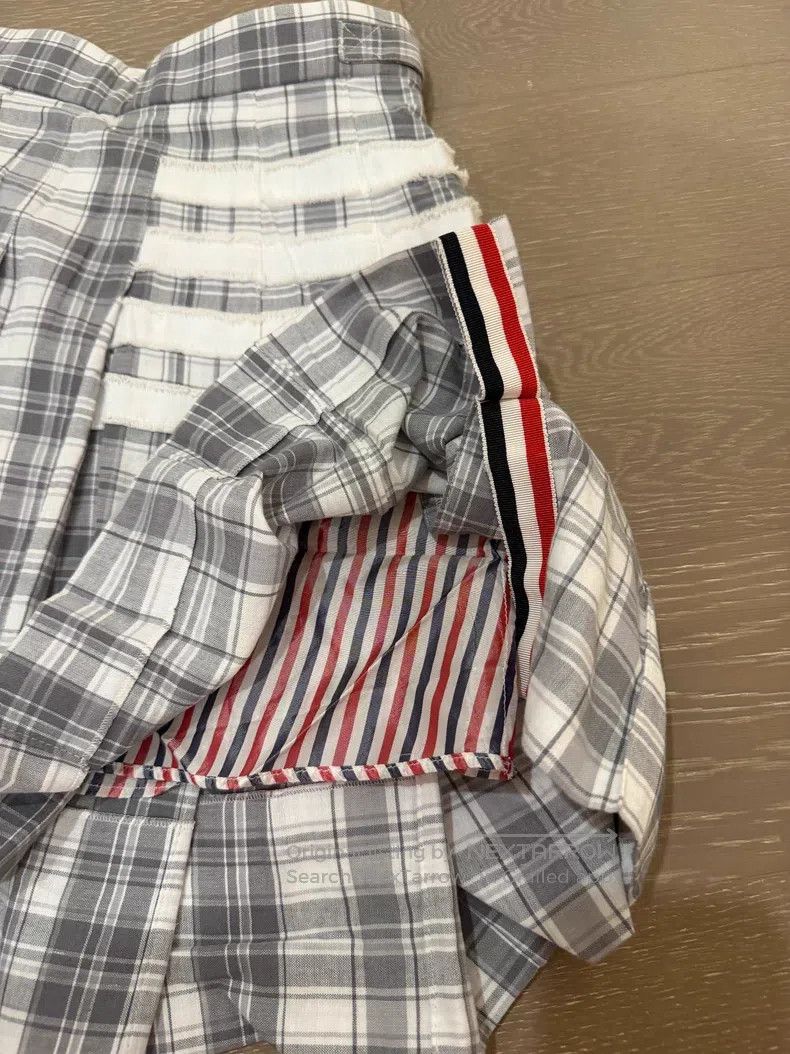 Thom Browne Thom Browne Gray and White Plaid Pleated Skirt Size 24" / US 00 / IT 34 - 4 Thumbnail