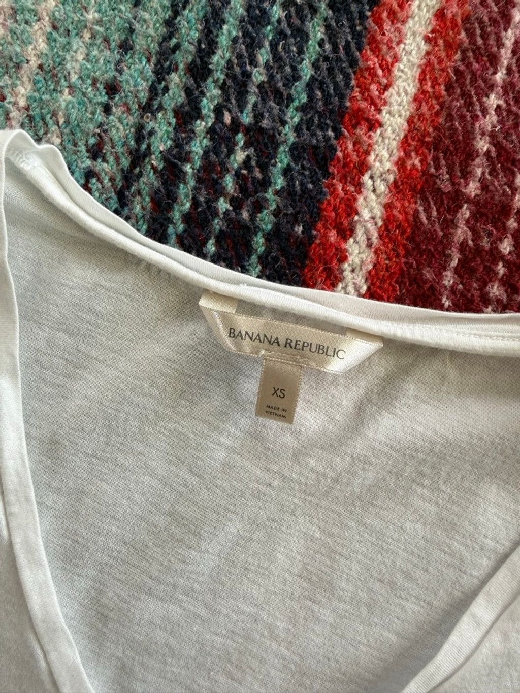 Banana Republic Women's Banana Republic Short Sleeve V-Neck T-Shirt Bundle X Size XS / US 0-2 / IT 36-38 - 5 Thumbnail