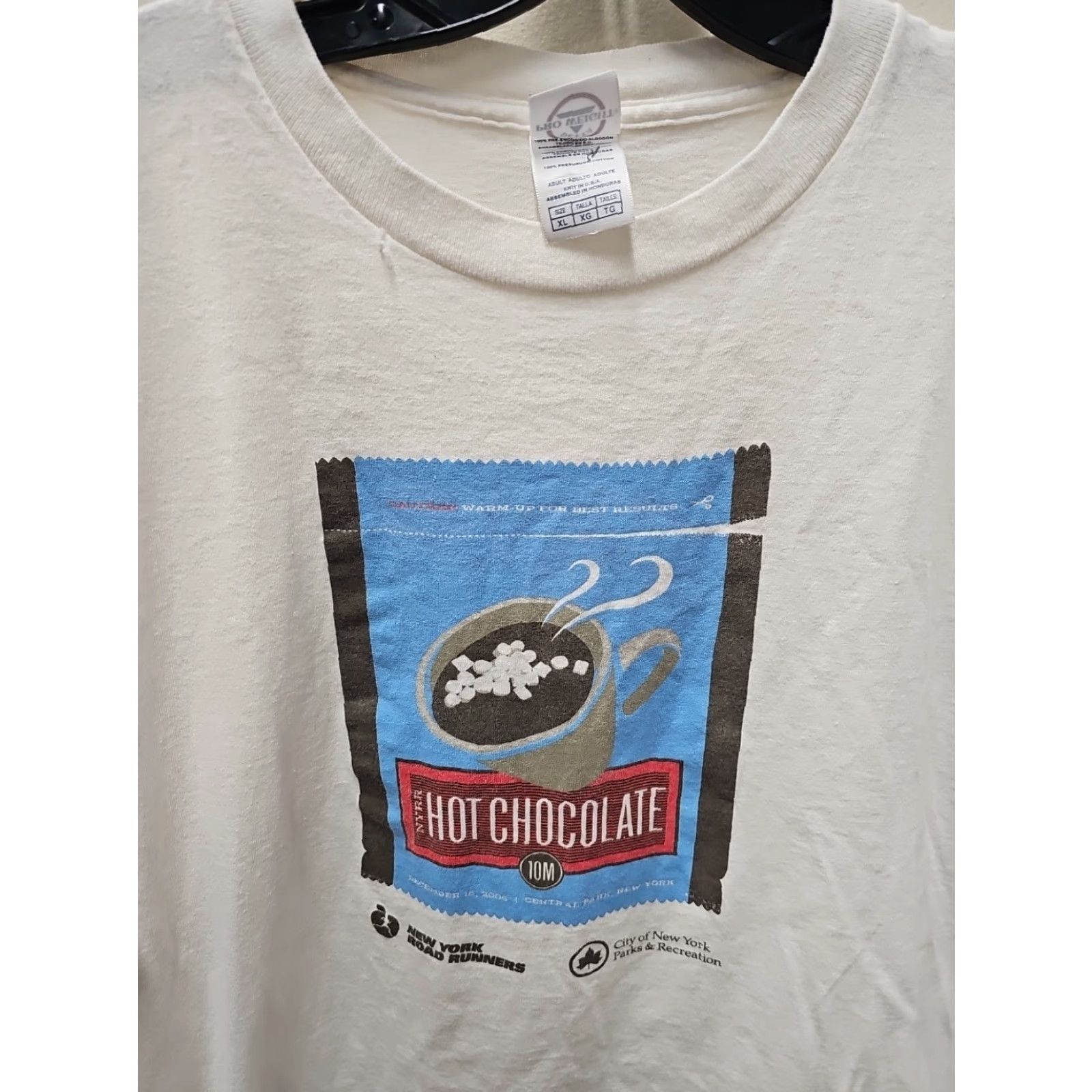 CHOCOOLATE Vintage 2006 New York Road Runners Hot Chocolate December Race XL Shirt Mens White Cotton Graphic Tee Size US XL / EU 56 / 4 - 2 Thumbnail