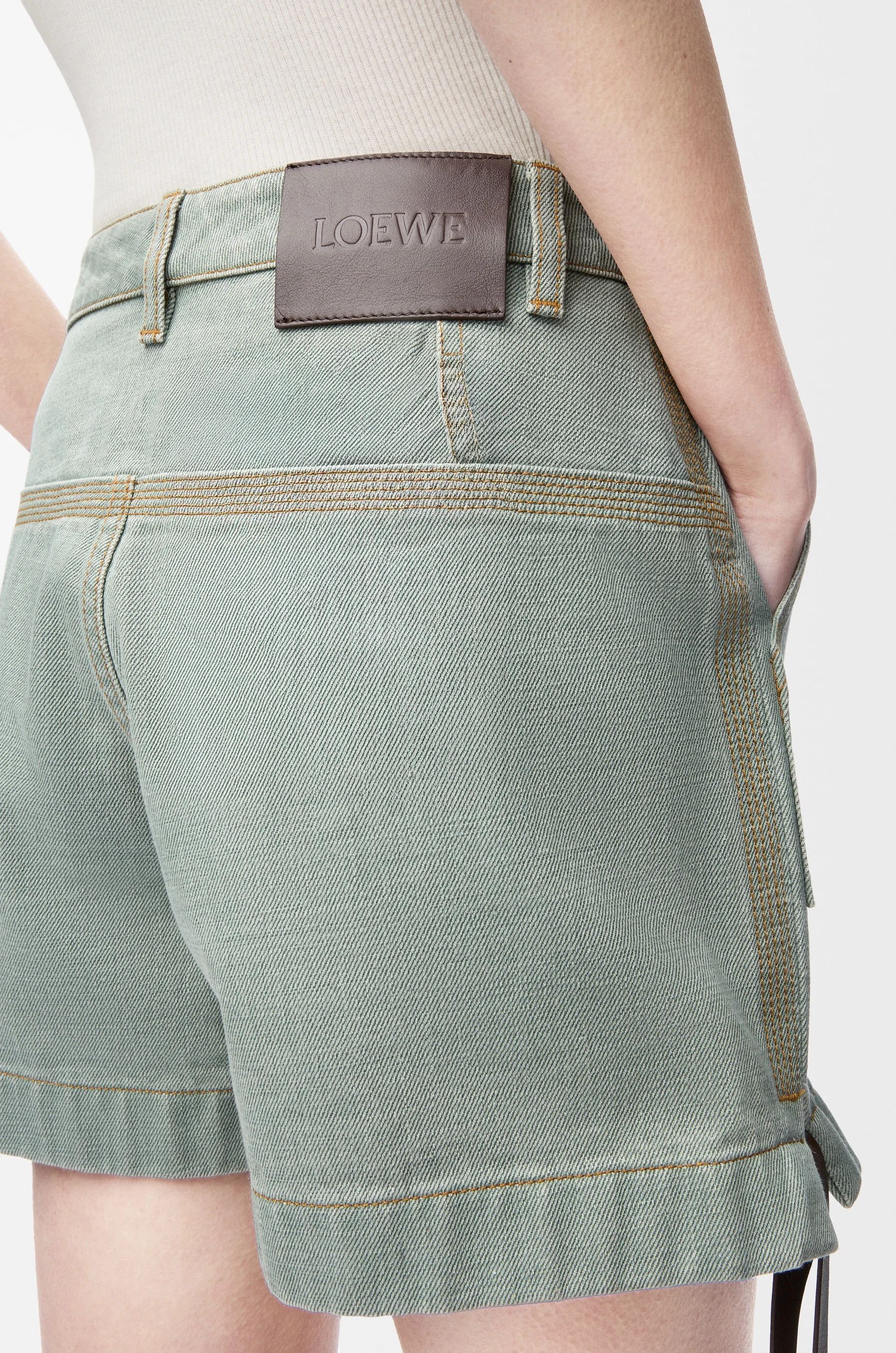 Loewe o1in1g0426 Workwear Shorts in Denim in Khaki Green Size 27" / US 4 / IT 40 - 5 Thumbnail