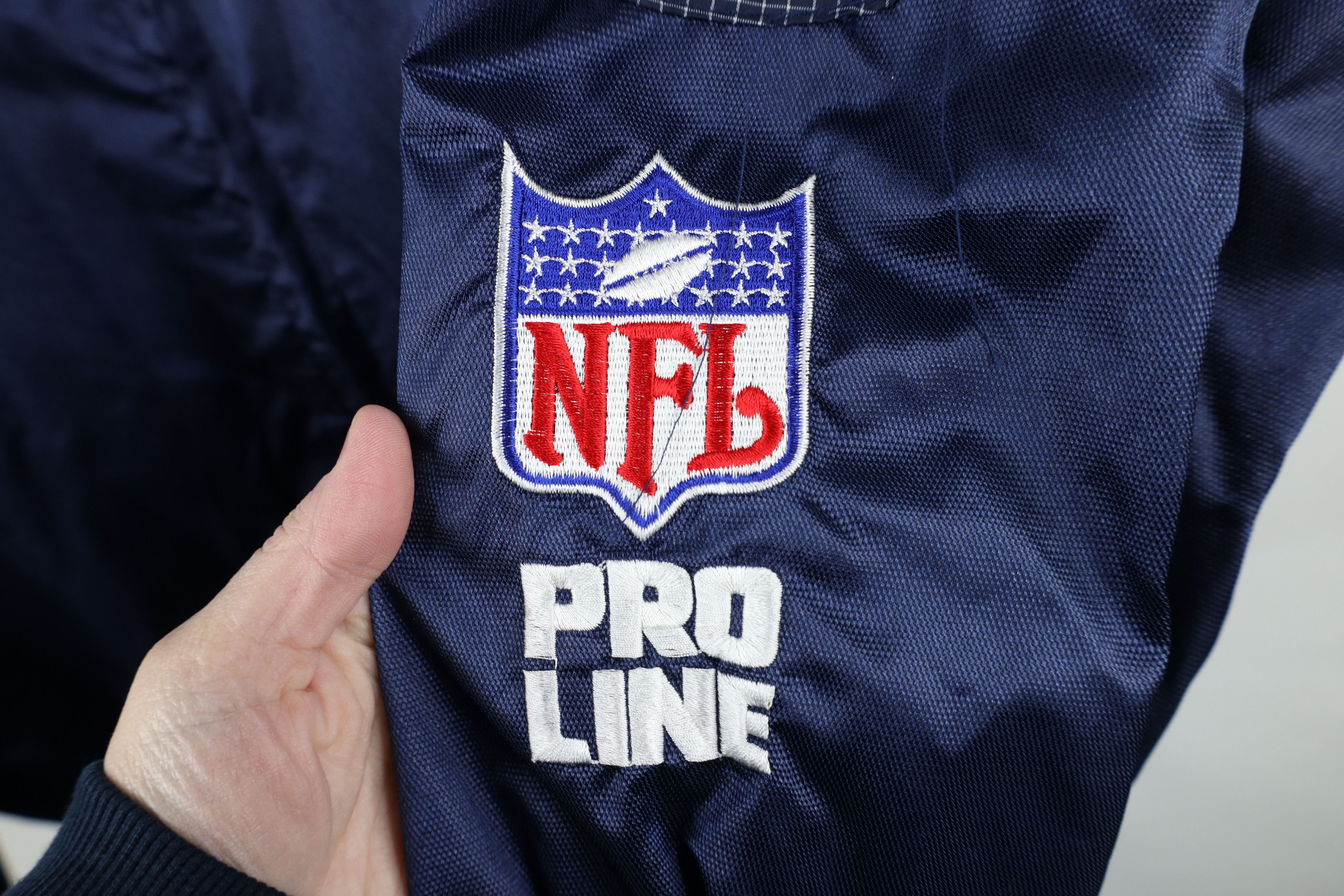 Vintage Vintage 90s NFL Pro Line Denver Broncos Football Jacket Size US L / EU 52-54 / 3 - 4 Thumbnail
