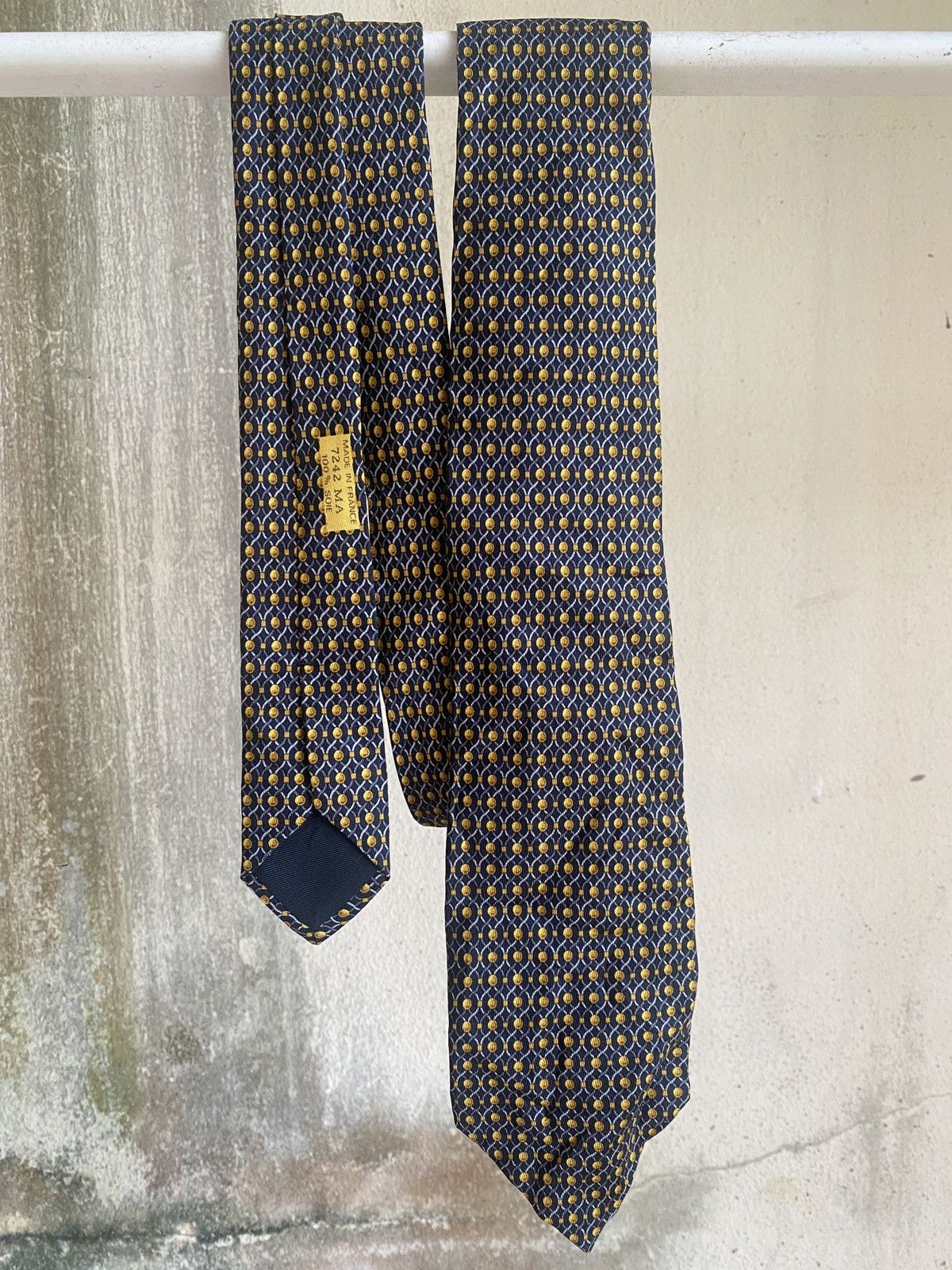 Hermes ✨steals✨ Neck Tie Hermes Paris Size ONE SIZE - 1 Thumbnail