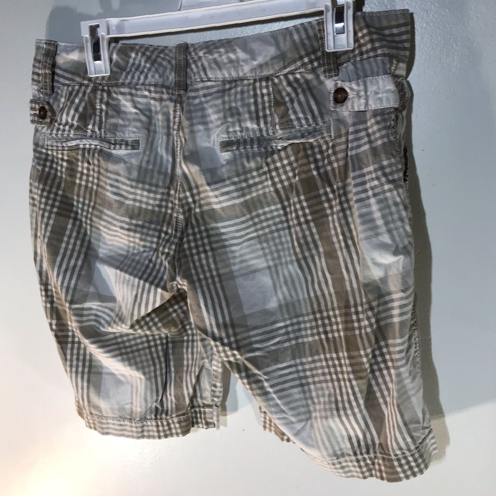 Old Navy Vintage Old Navy Women’s Bermuda Shorts Beige White Plaid Cotton 10 Summer Casual Size 32" / US 10 / IT 46 - 3 Thumbnail