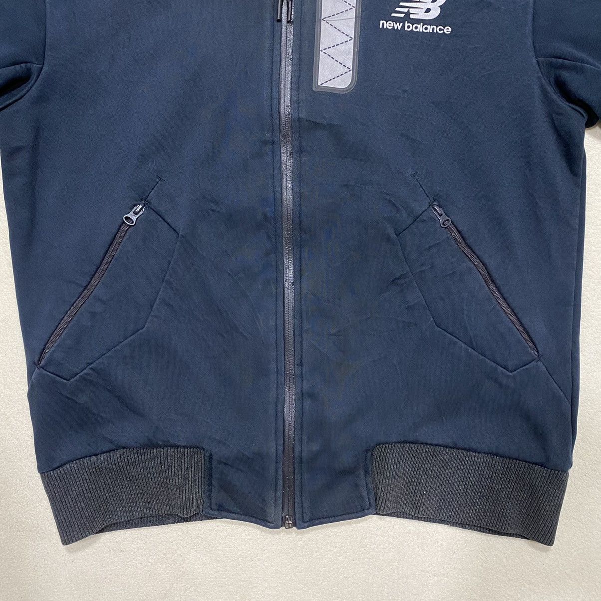New Balance NEW BALANCE Reflective Logo Bomber Jacket Size US M / EU 48-50 / 2 - 3 Thumbnail