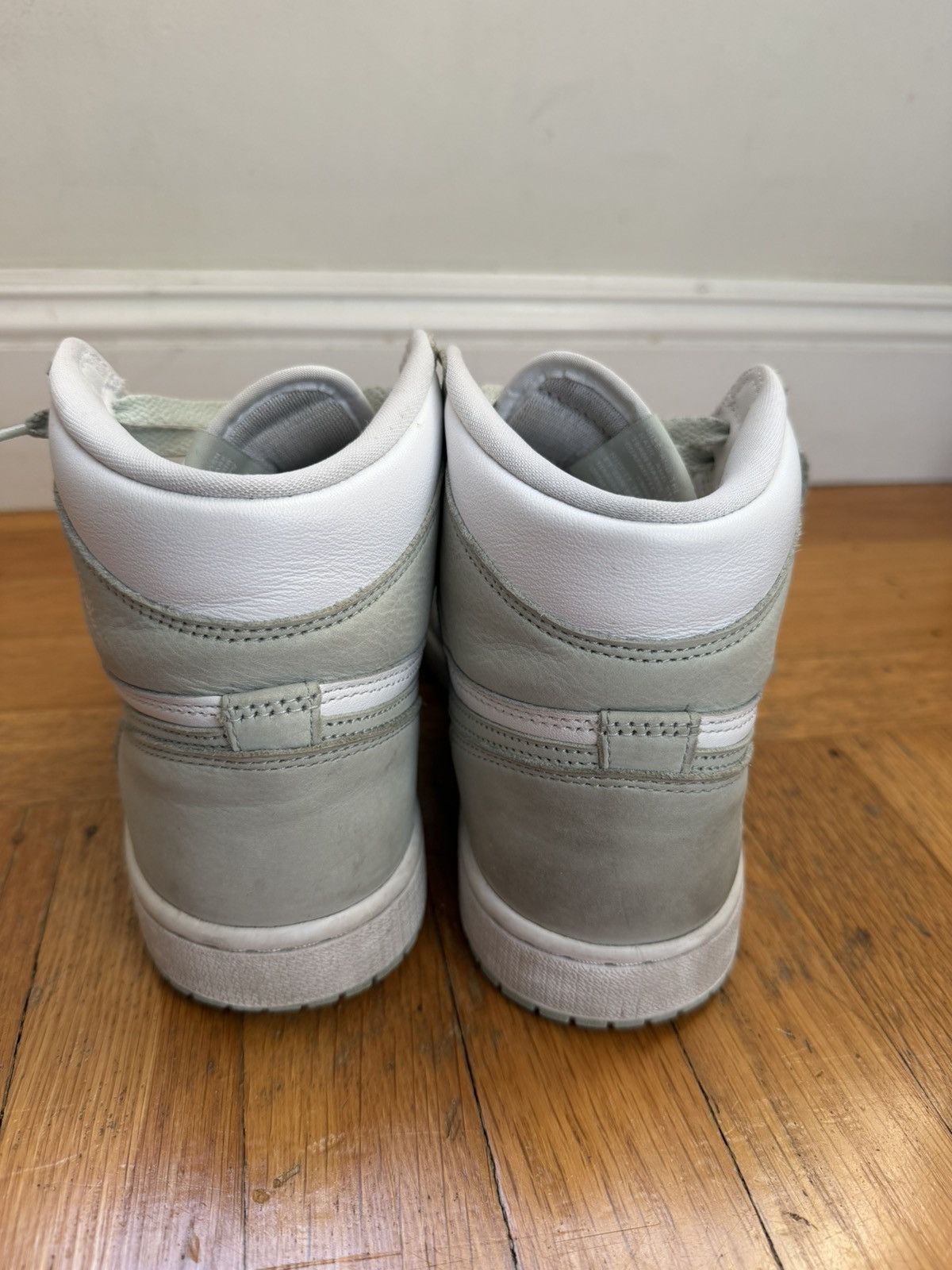 Jordan Brand Nike Air Jordan 1 High Light Green Women’s 7.5 (M 6) – Used Size US 7.5 / IT 37.5 - 4 Thumbnail