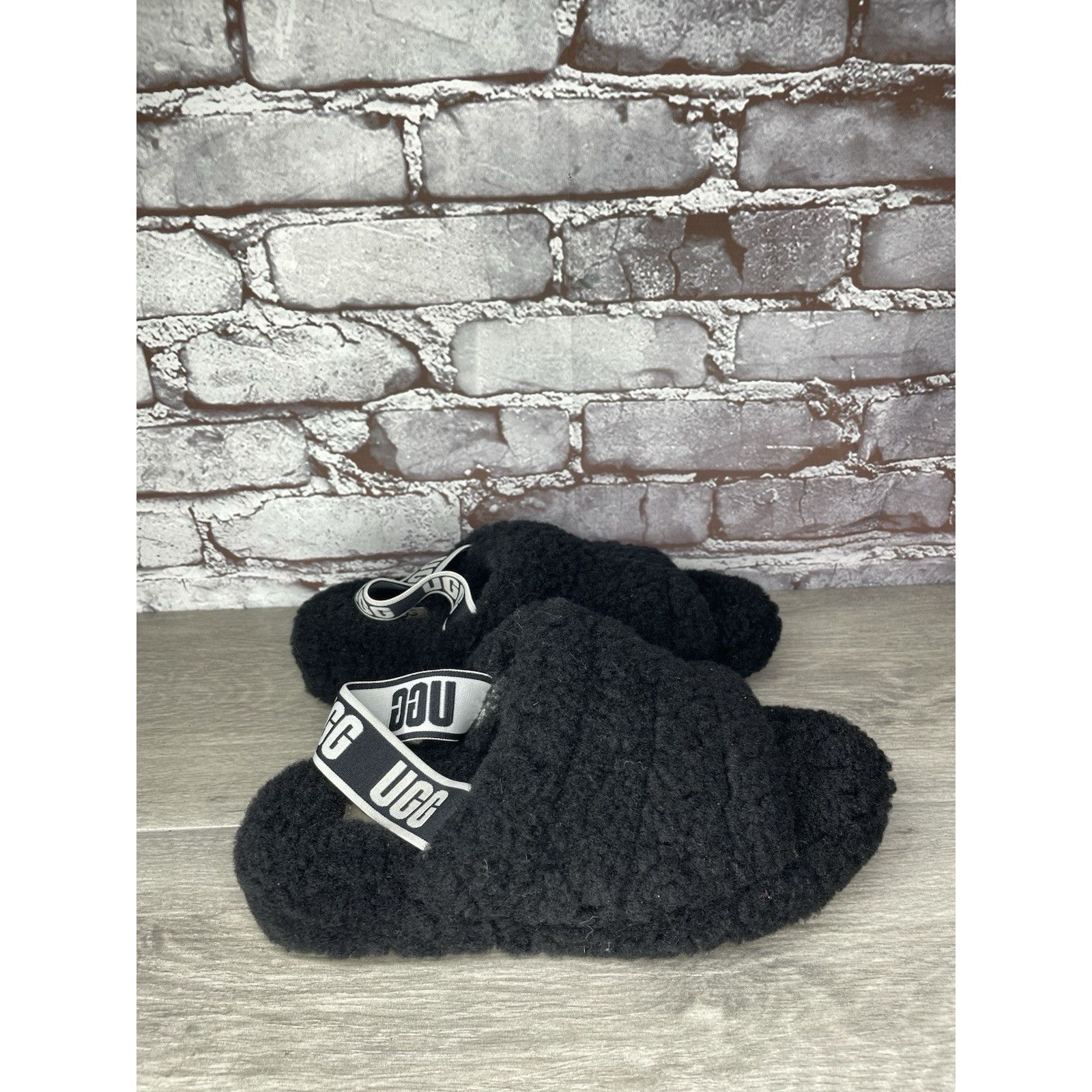 Ugg UGG Fluff Yeah Black Sheepskin Fur Slingback Slippers Sandal Size US 8 / IT 38 - 13 Thumbnail
