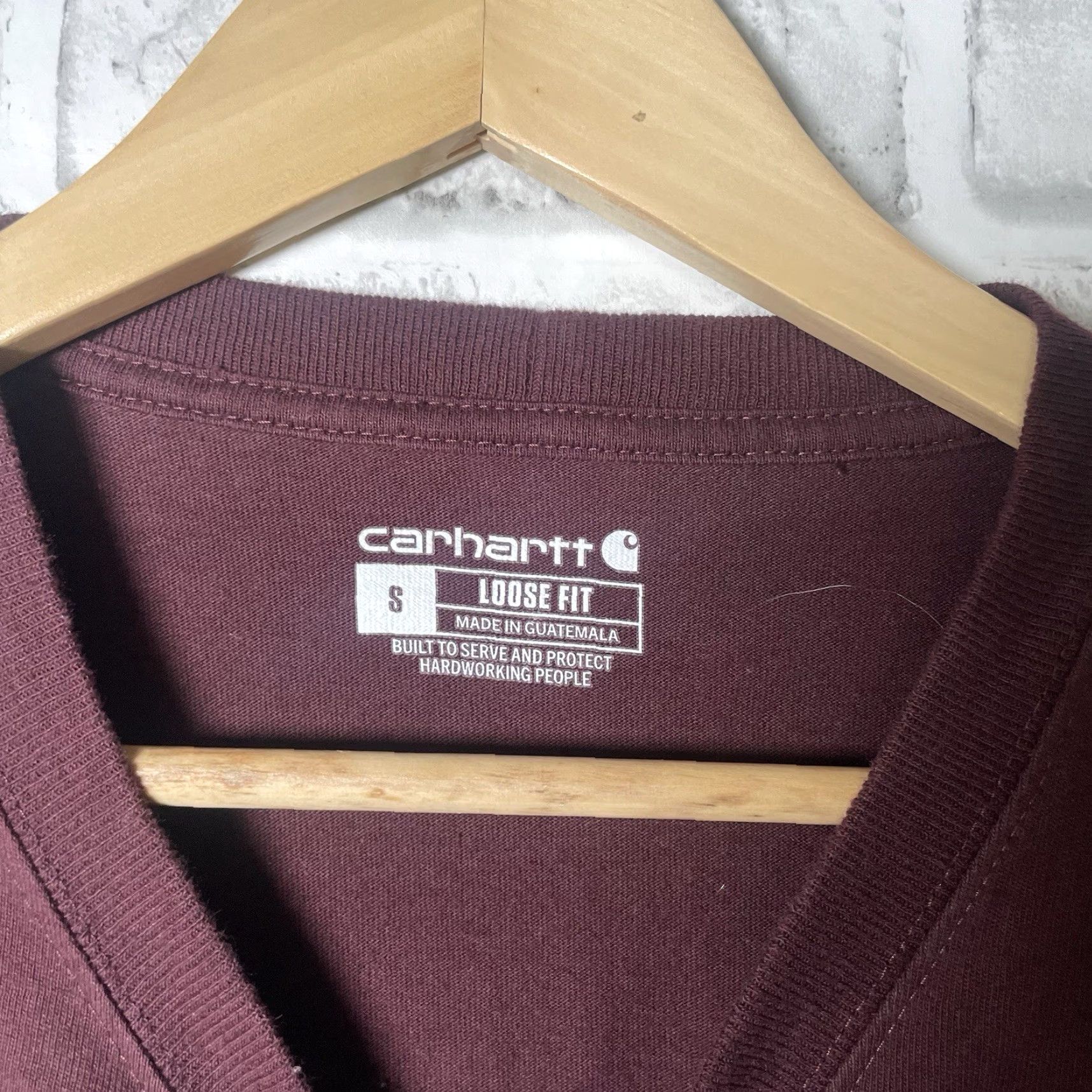 Carhartt VINTAGE Carhartt Loose Fit T-Shirt Maroon Long Sleeve Mens Size S Red Serendipity Cellars Size US S / EU 44-46 / 1 - 4 Thumbnail