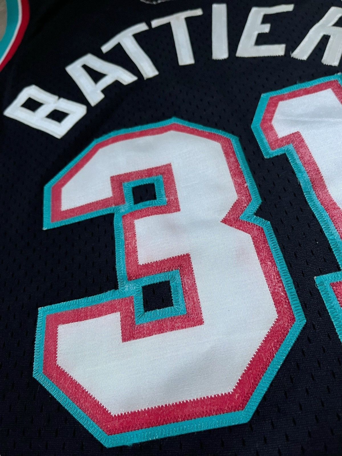 Nike Memphis Grizzlies Shane Battier Vintage NBA Swingman Jersey Size US XL / EU 56 / 4 - 4 Thumbnail