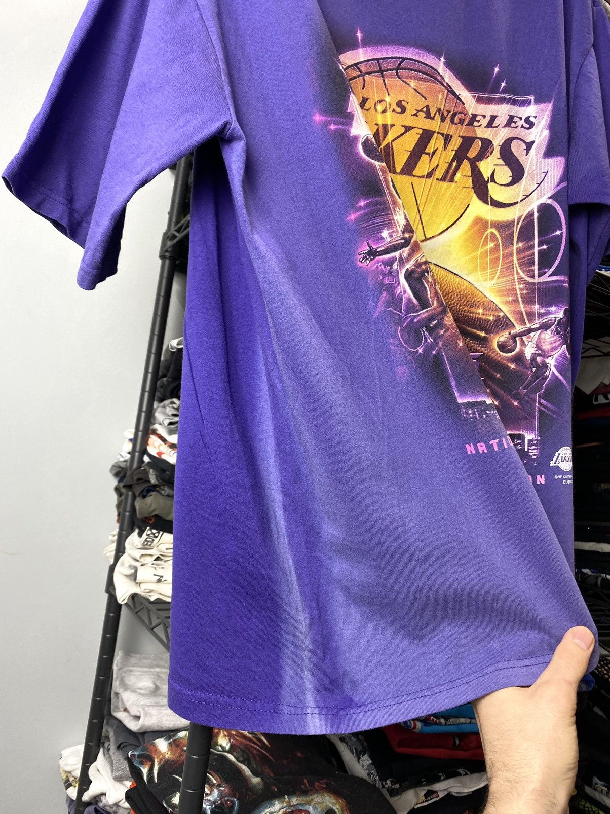 NBA Rare! Vintage 1990’s Los Angeles Lakers NBA T Shirt Size US XL / EU 56 / 4 - 8 Thumbnail