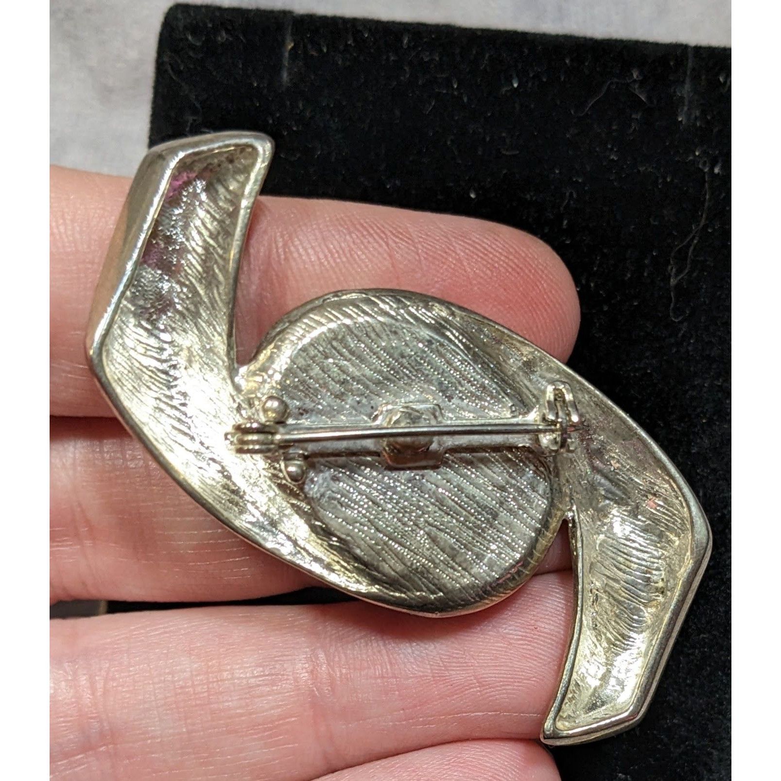 Other Vintage Abstract Art Deco Swirl Brooch With Onyx Cabochon Size ONE SIZE - 4 Thumbnail