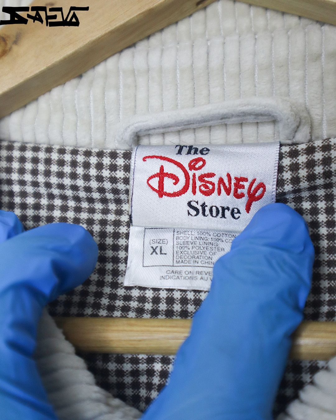 Vintage Vintage Disney Winnie the Pooh Corduroy Coat Size US M / EU 48-50 / 2 - 7 Thumbnail