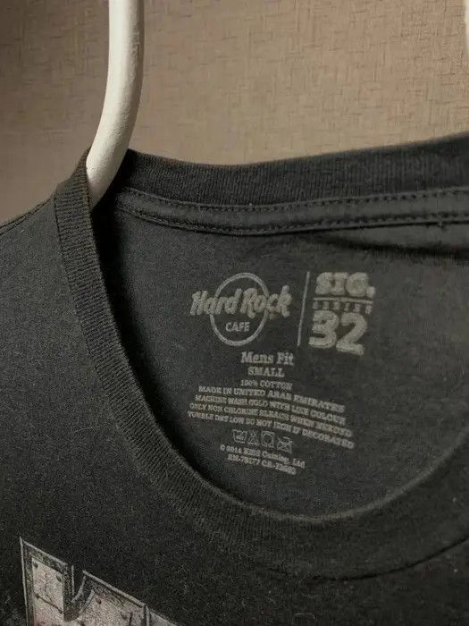KISS Kiss Hard Rock Cafe T-shirt size S color black group Size US S / EU 44-46 / 1 - 3 Thumbnail
