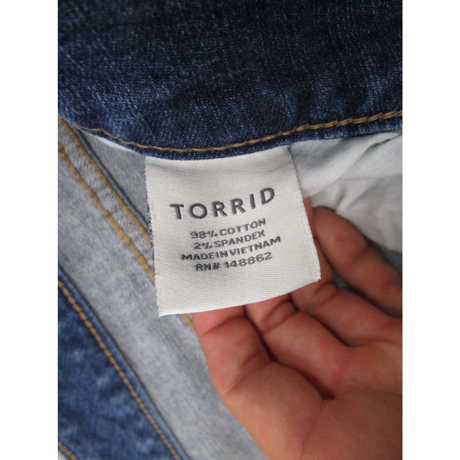 Torrid Torrid Plus Size 26 Denim Shorts Button Fly Blue Stretch High Rise Ladies Casual Summer Beach Walking Jeans Bottoms Shorts Size 26" / US 2 / IT 38 - 4 Thumbnail