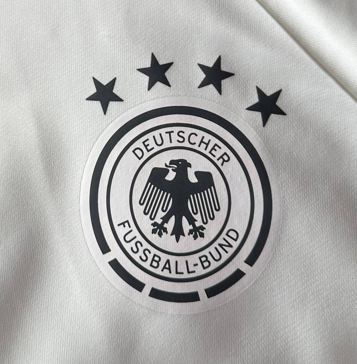Adidas Germany Team Deutschland Training top LongSleeve Adidas 2015 Size US XL / EU 56 / 4 - 2 Thumbnail