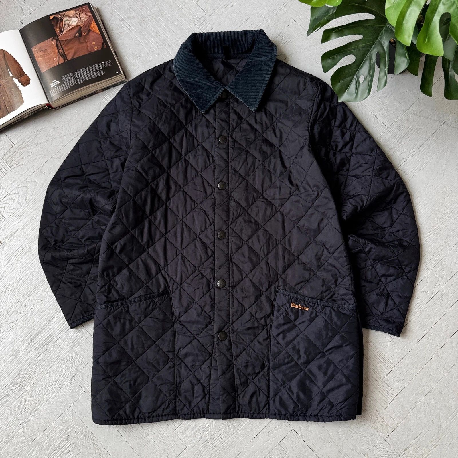 Barbour Barbour Traditional Quilted Liddesdale Jacket Corduroy Neck Size US S / EU 44-46 / 1 - 1 Thumbnail