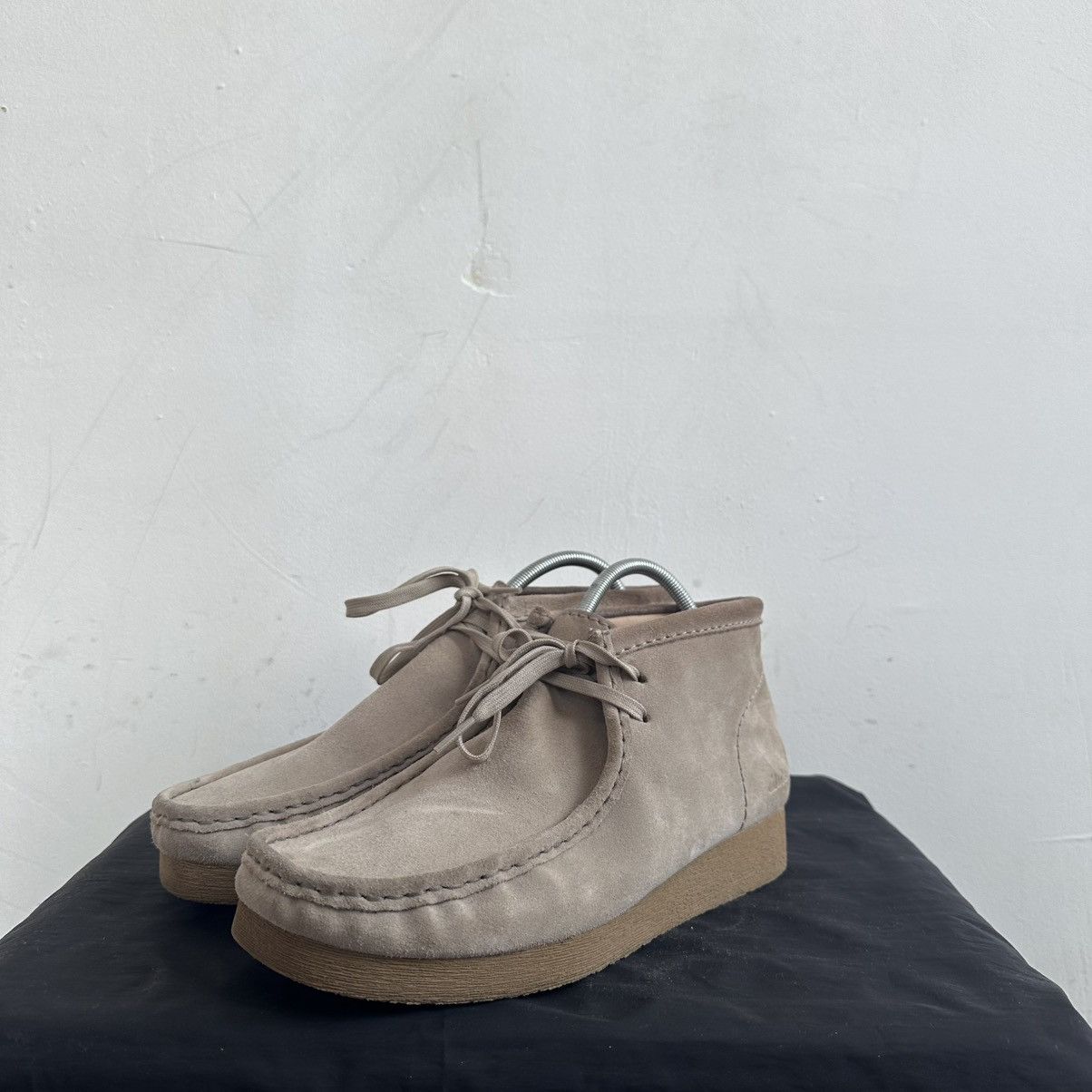 Clarks Clarks Wallabee Biege Suede Size US 7.5 / EU 40-41 - 4 Thumbnail