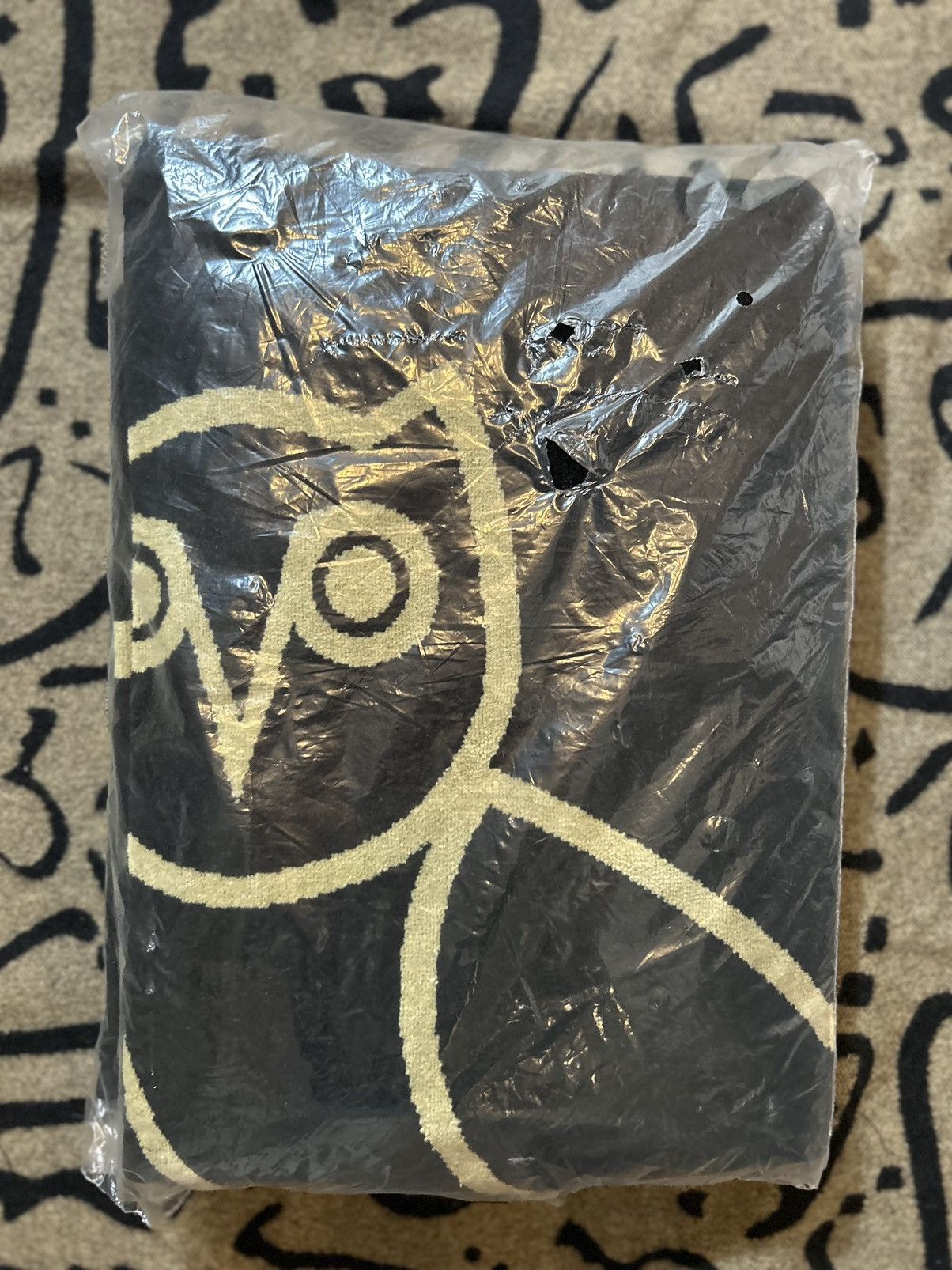 October's Very Own 2019 Og Owl Towel Size ONE SIZE - 1 Thumbnail