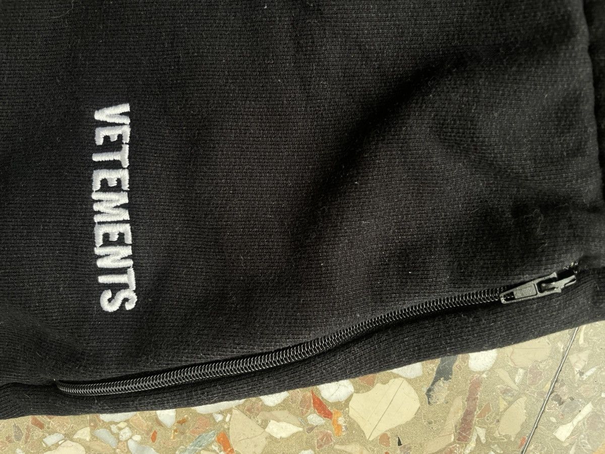 Vetements VETEMENTS ORIGINAL ARCHIVE PIECE Size 30" / US 8 / IT 44 - 6 Thumbnail