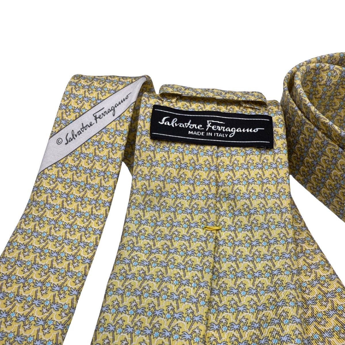 Salvatore Ferragamo Salvatore Ferragamo Silk Tie,Yellow, Made in Italy, Like New Size ONE SIZE - 4 Thumbnail