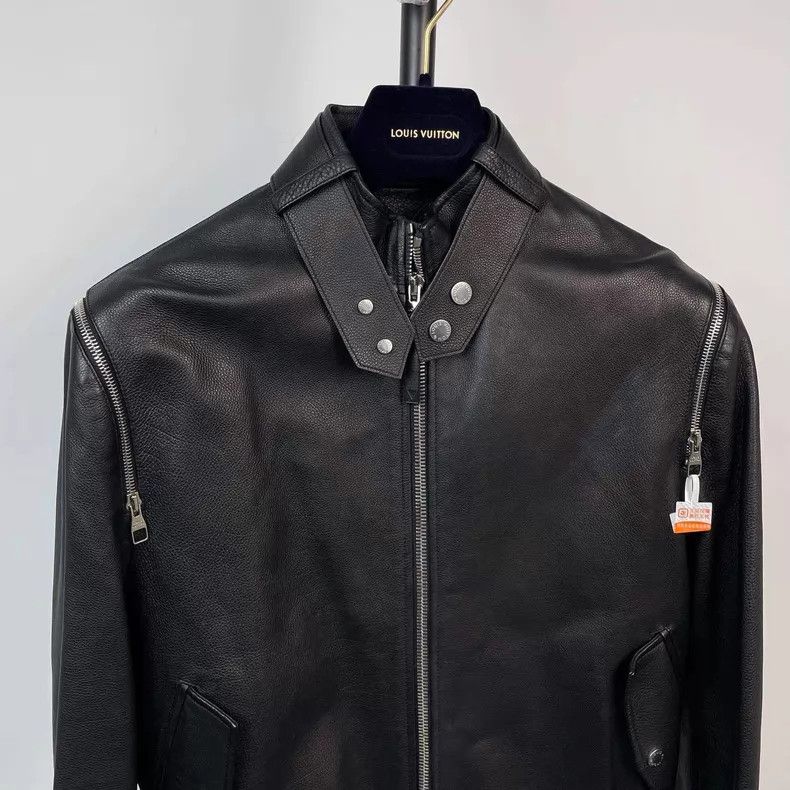 Louis Vuitton Louis Vuitton Black Show Leather Jacket Size US M / EU 48-50 / 2 - 3 Thumbnail