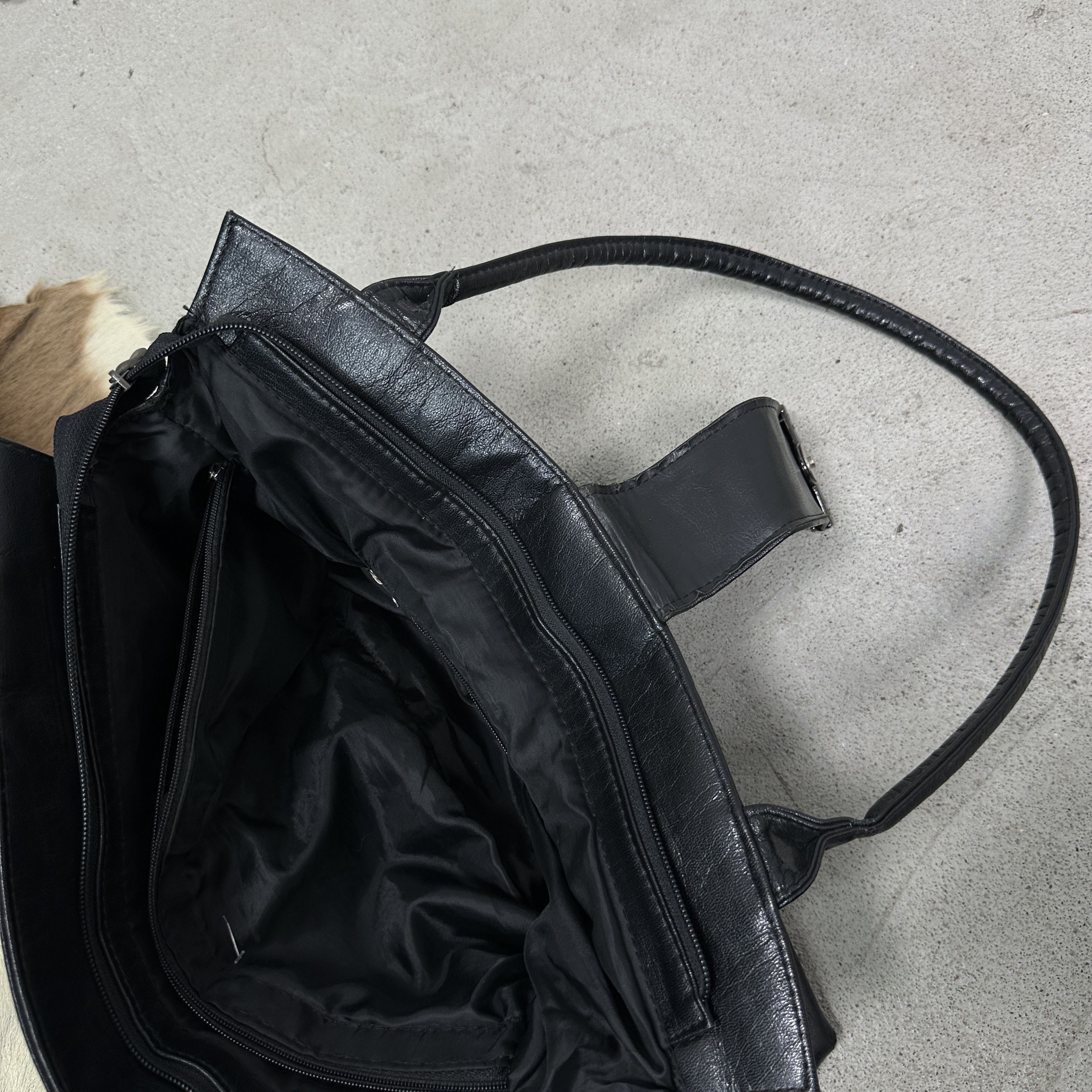 Vintage Vintage Avant Garde Leather Grunge Baguette Bag Y2K Size ONE SIZE - 6 Thumbnail