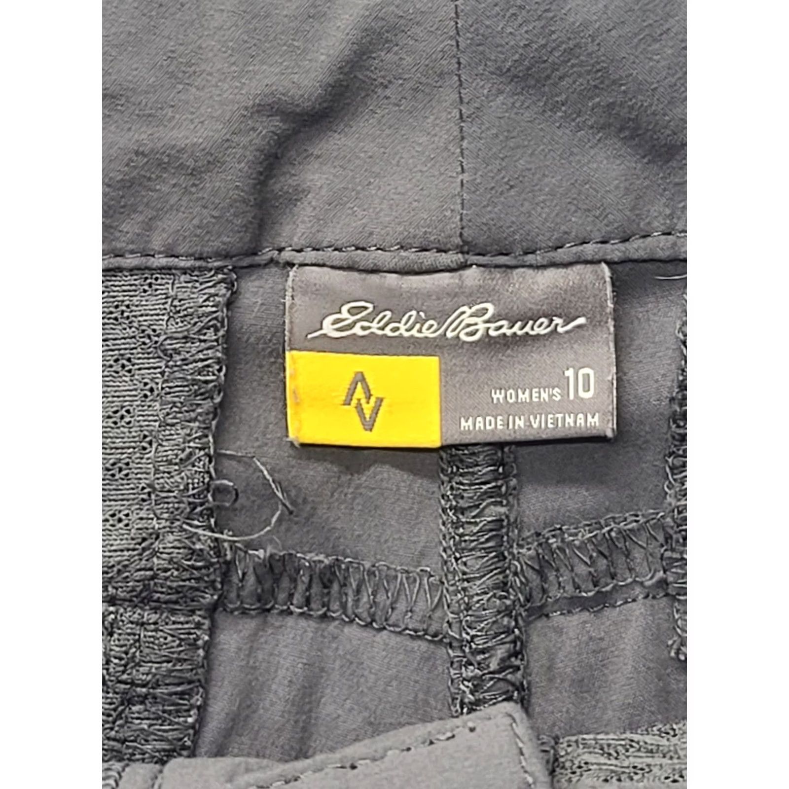 Eddie Bauer Eddie Bauer Pants Womens 10x32 Travex Horizon Convertible Hiking Gorpcore Shirt? Size 32" / US 10 / IT 46 - 2 Thumbnail