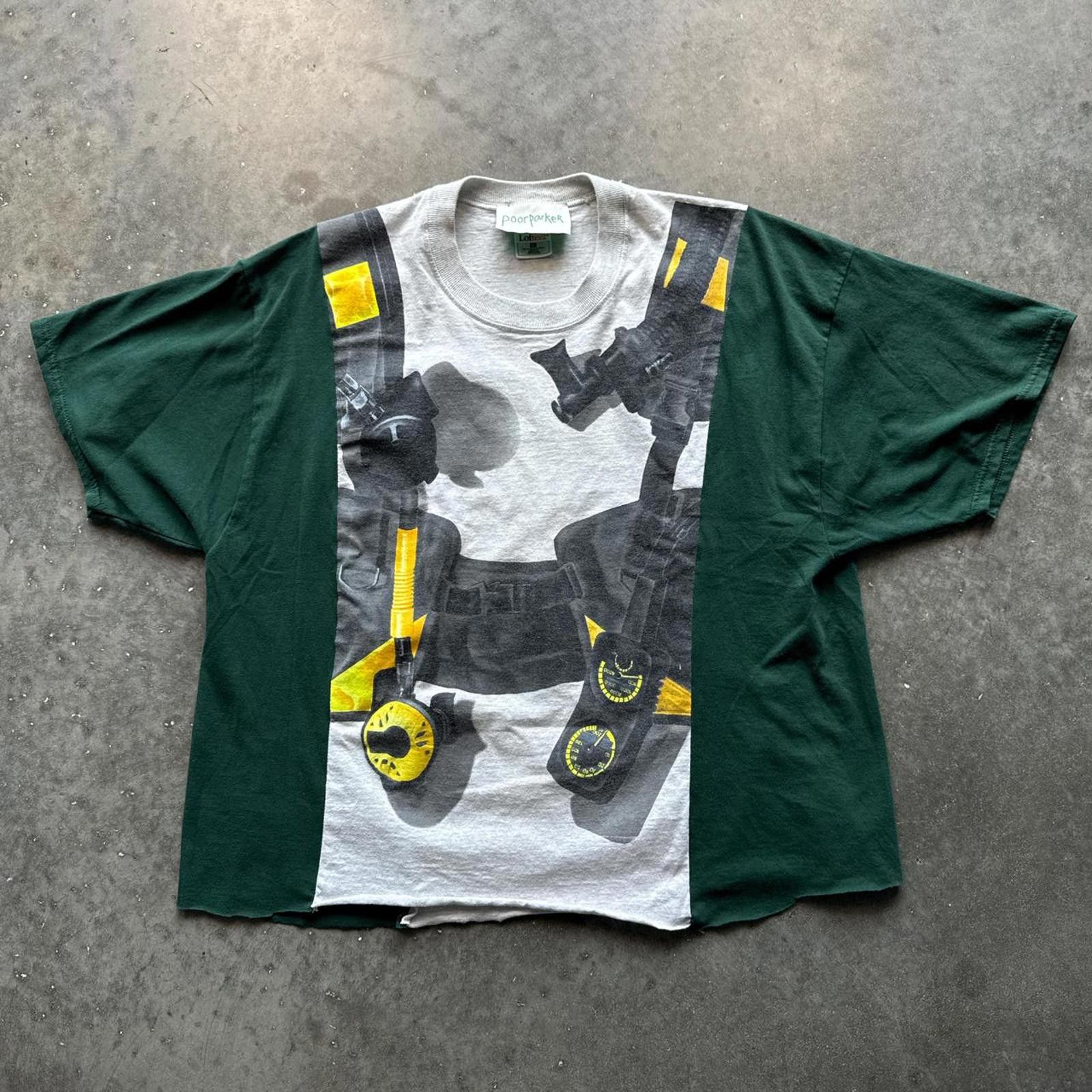Other Poor Parker Reworked 3 Panel "Scuba Diver" Vintage T-Shirt Size US XL / EU 56 / 4 - 1 Thumbnail