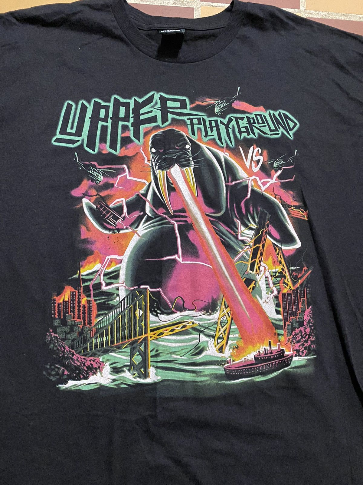 Upper Playground × Vintage 🔥RARE🔥Upper Playground vs Walrus shirt Size US XL / EU 56 / 4 - 2 Thumbnail
