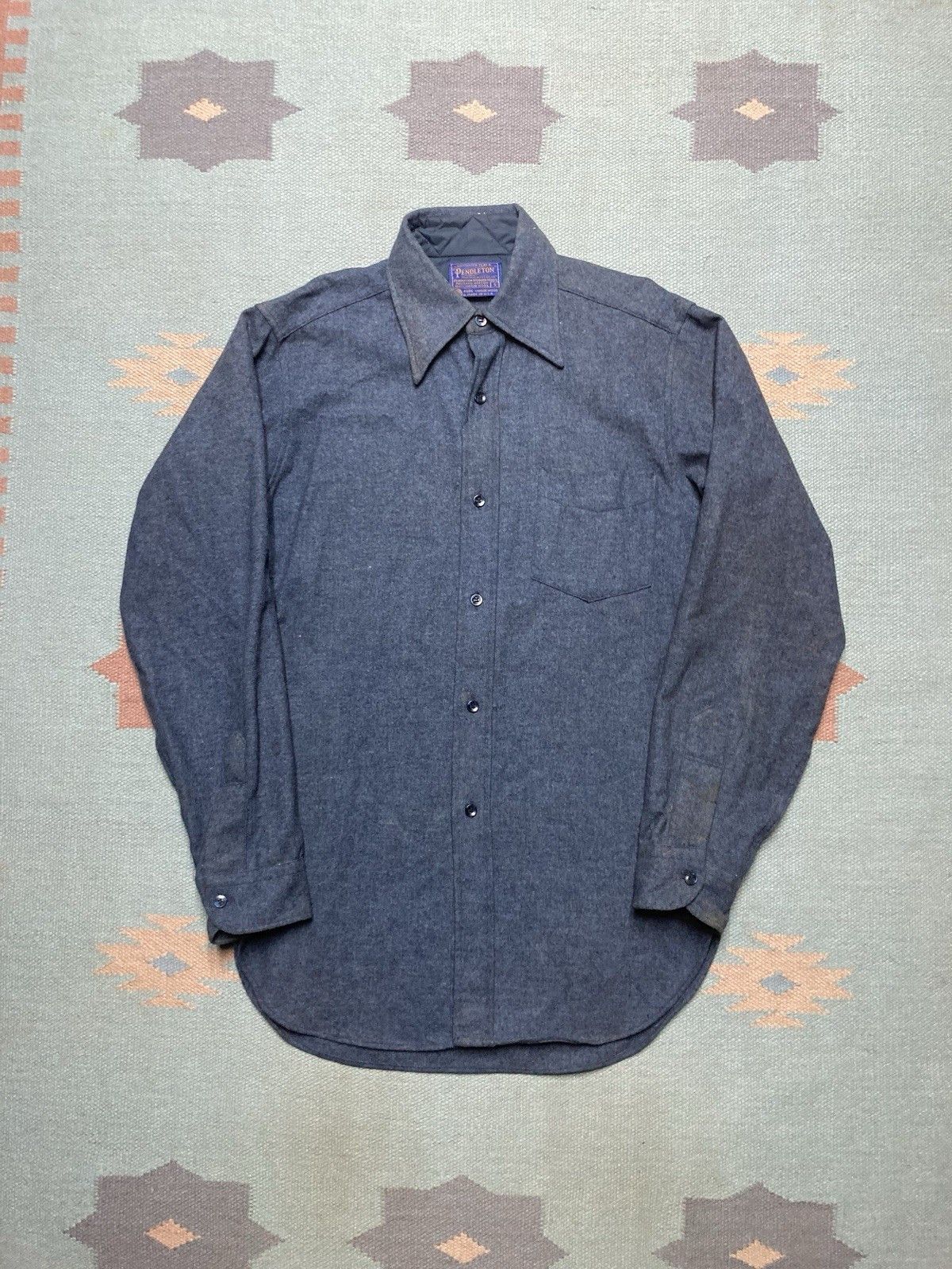 Vintage Vtg Pendleton button shirt dark blue gray one pocket small Size US S / EU 44-46 / 1 - 1 Thumbnail