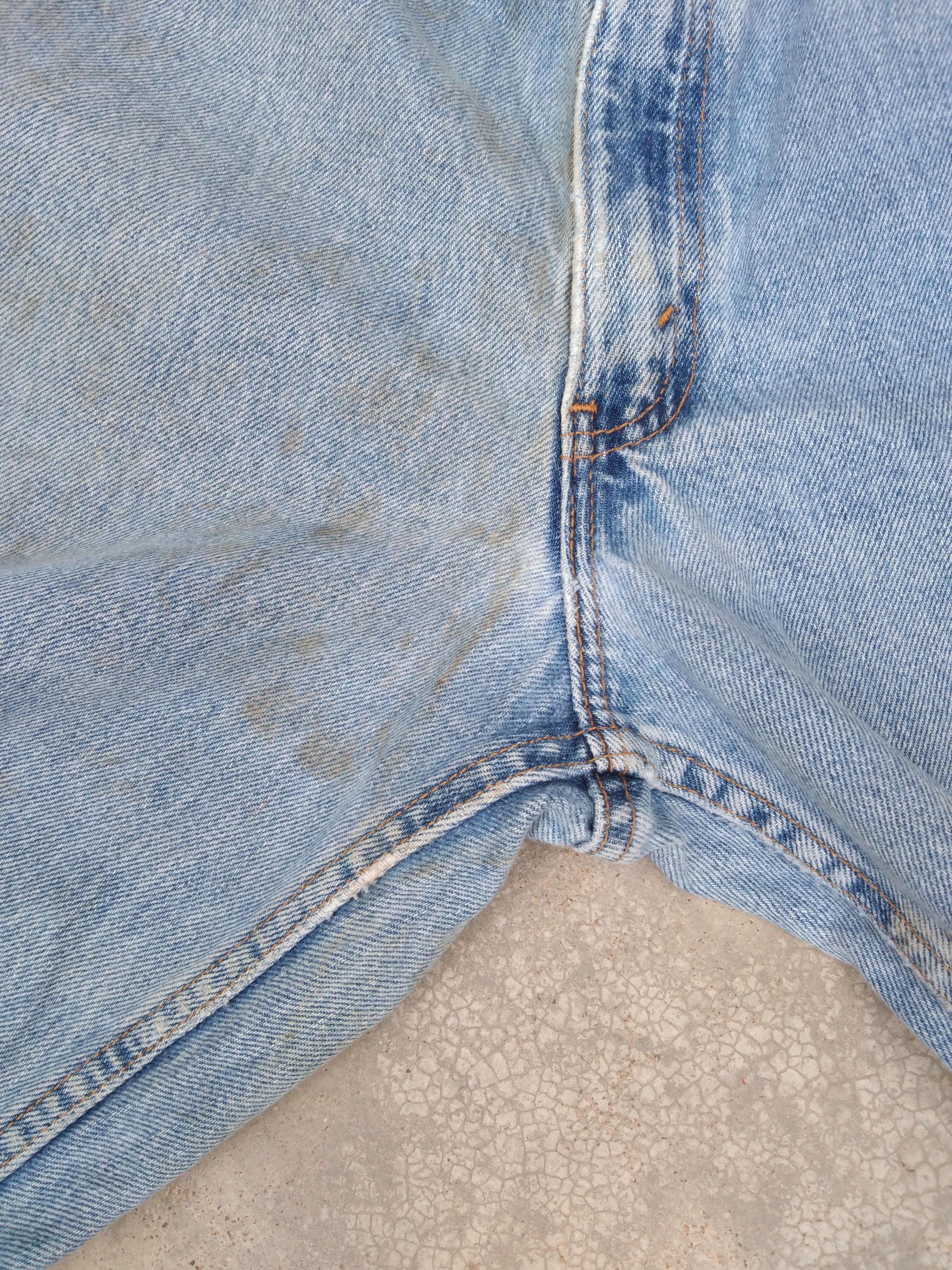 Levi's Vintage Levi's 560 Loose Tapered Leg Distressed Jeans 34x32 Size US 34 / EU 50 - 7 Thumbnail