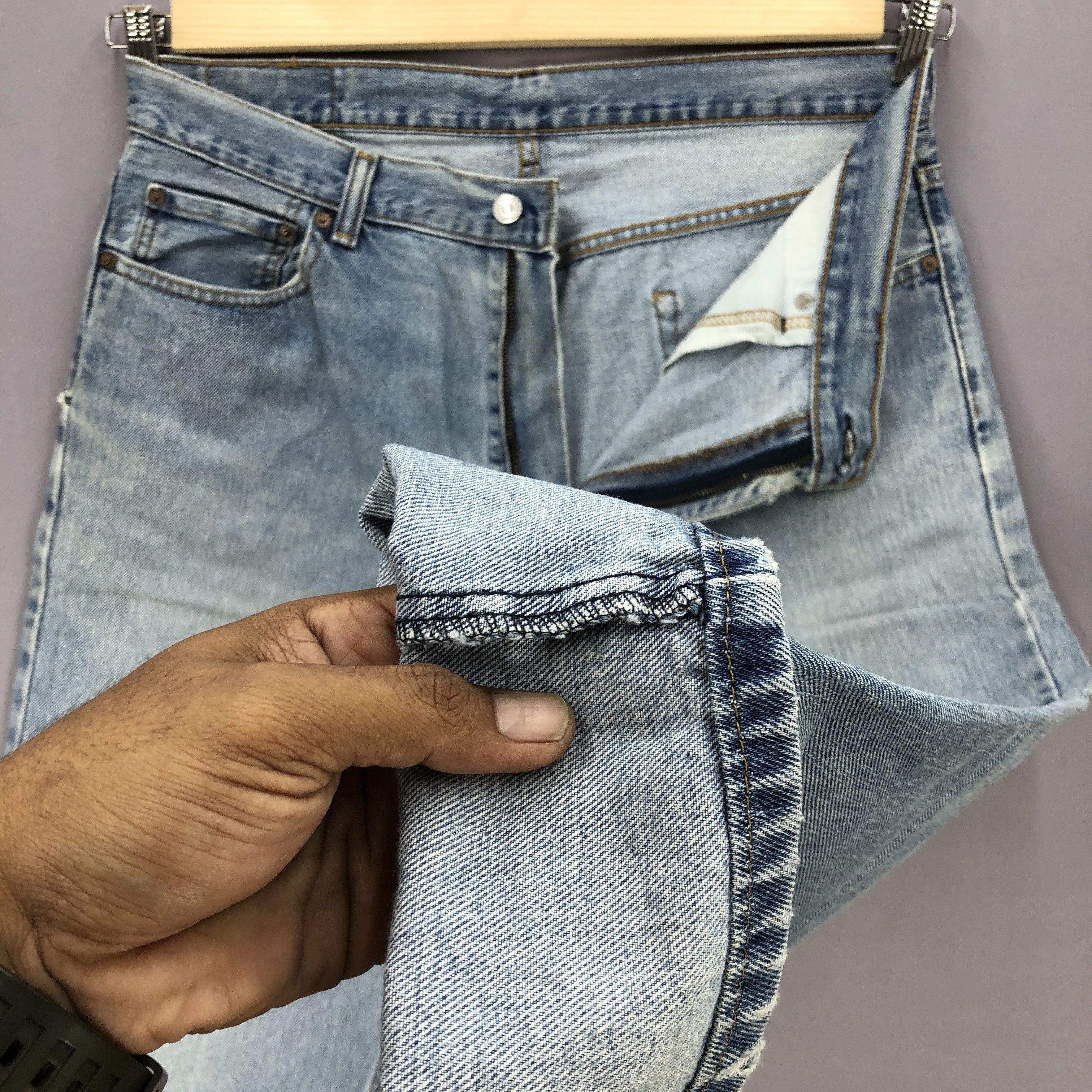 Levi's Vintage Levis Light Wash Baggy Jeans Levi's Sun Faded Denim Size US 36 / EU 52 - 8 Thumbnail