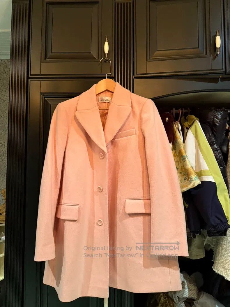 Valentino Valentino coat Size M / US 6-8 / IT 42-44 - 1 Thumbnail